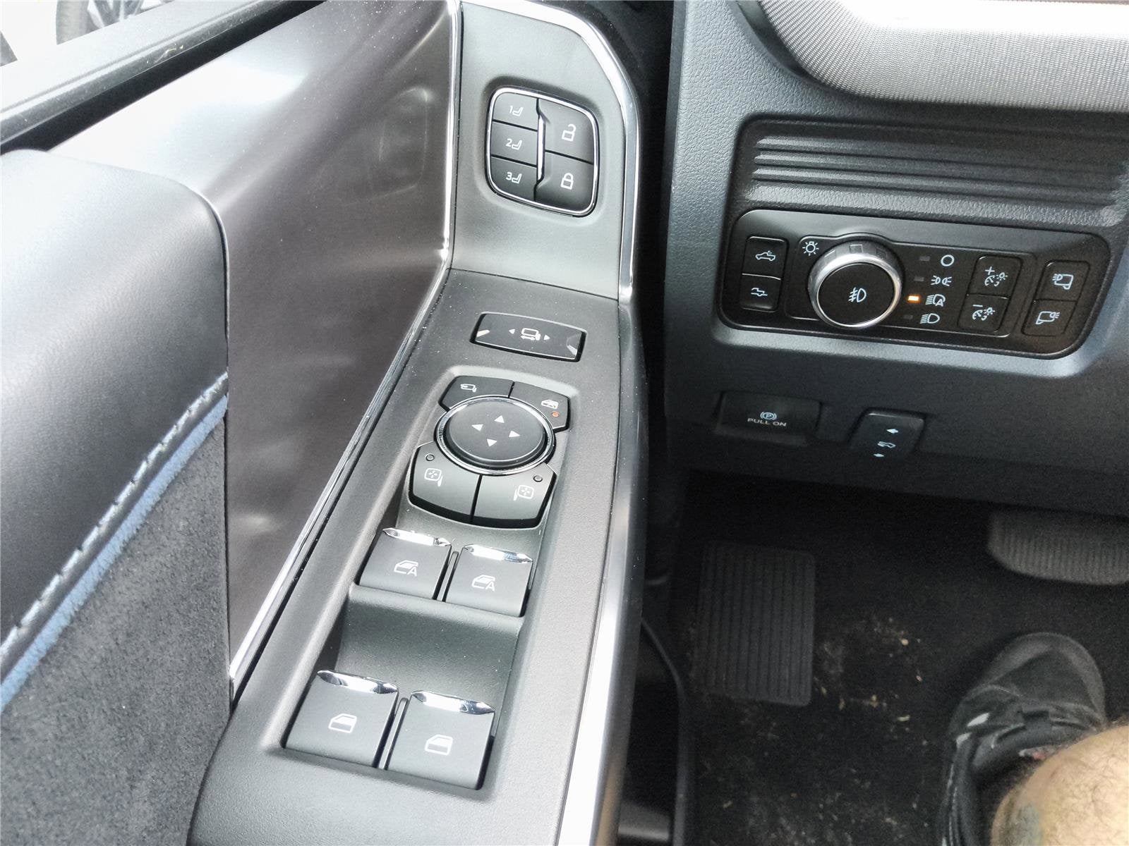 2026 Ford Super Duty F-350 DRW Platinum