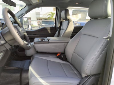 2027 Ford Super Duty F-350 DRW Base