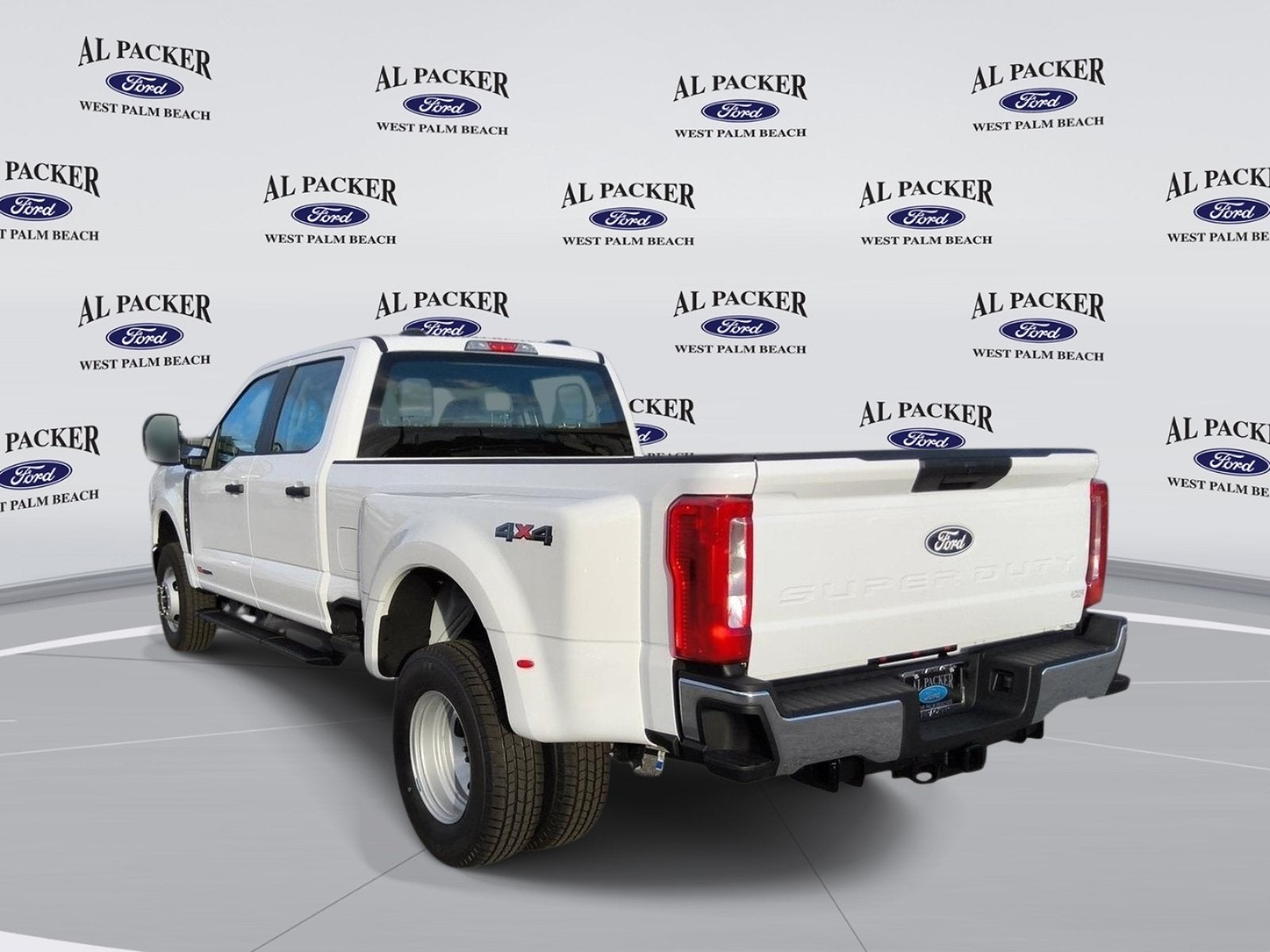 2027 Ford Super Duty F-350 DRW Base