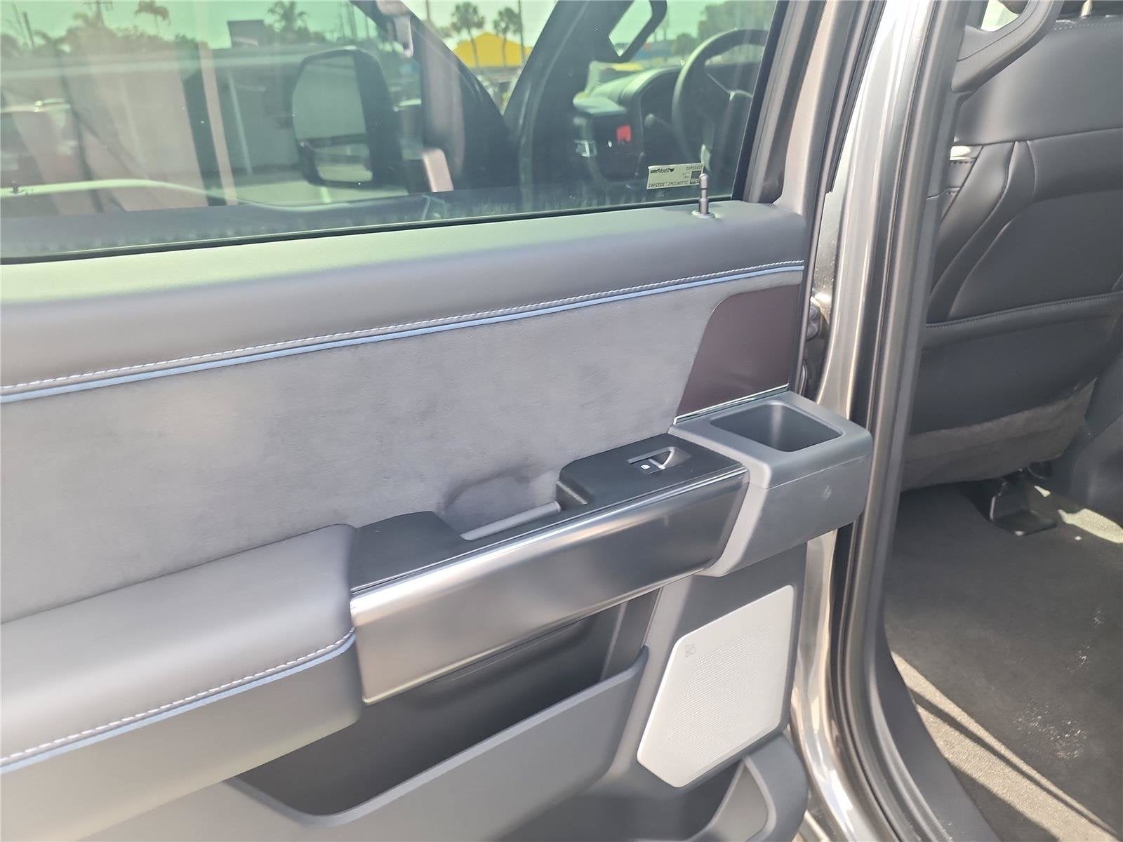 2026 Ford Super Duty F-350 DRW Platinum