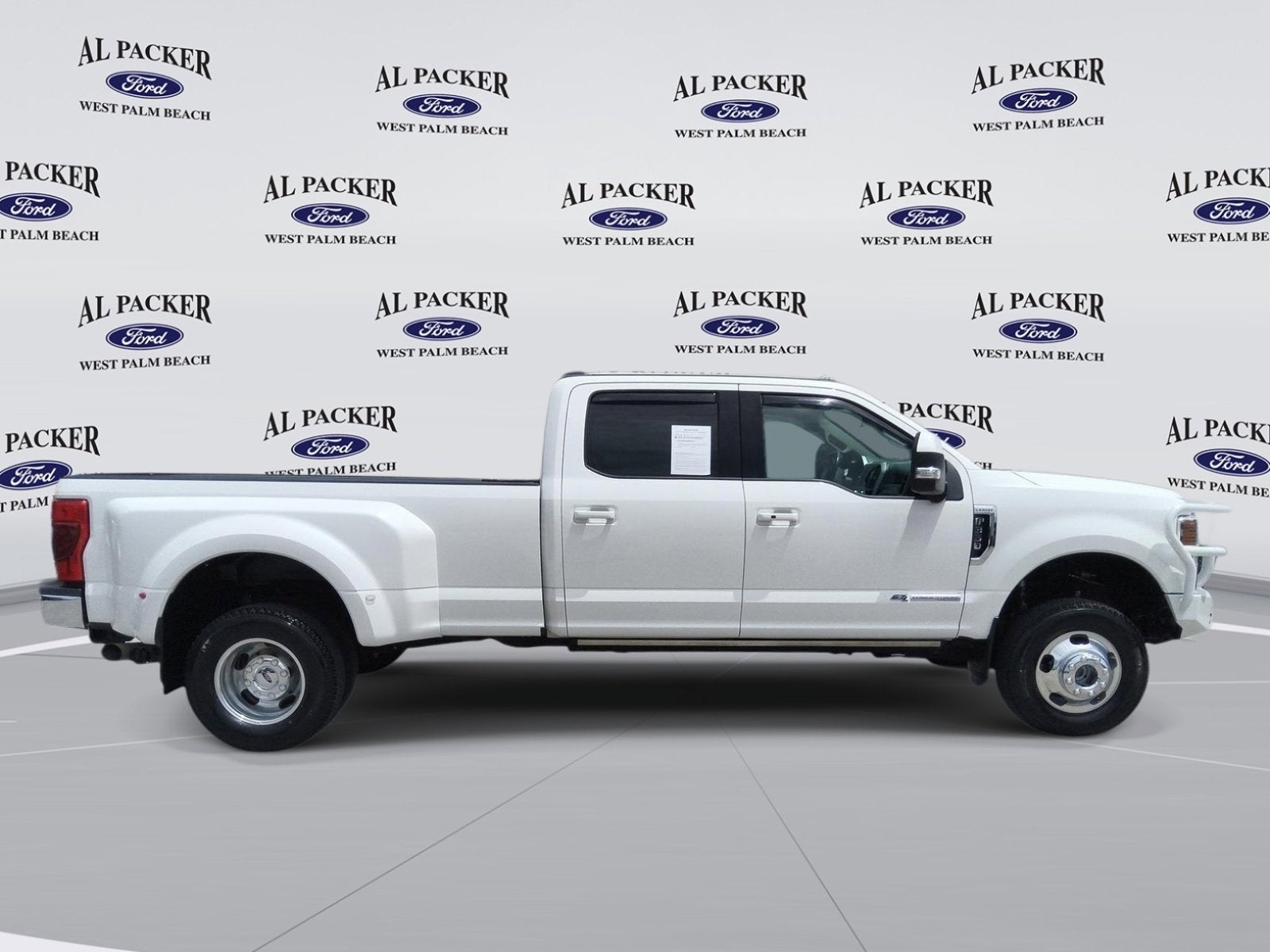 2021 Ford Super Duty F-350 DRW LARIAT