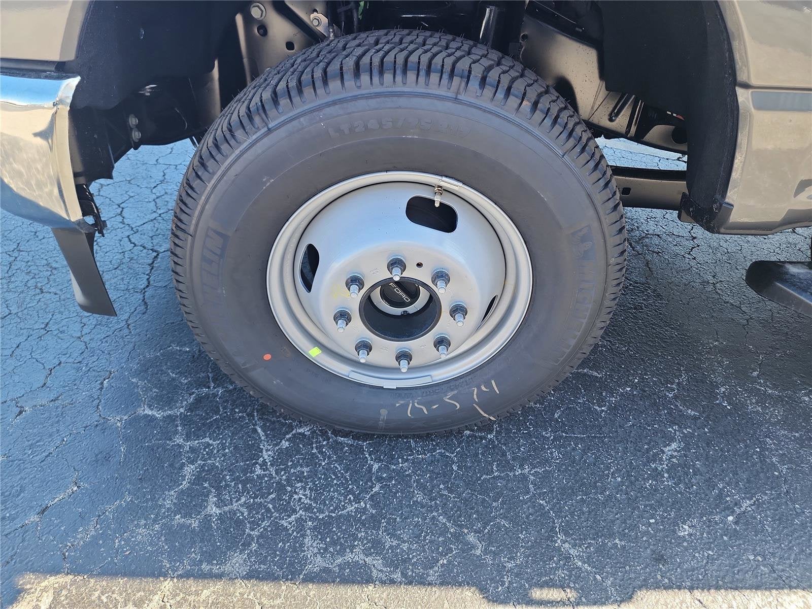 2026 Ford Super Duty F-350 DRW XLT