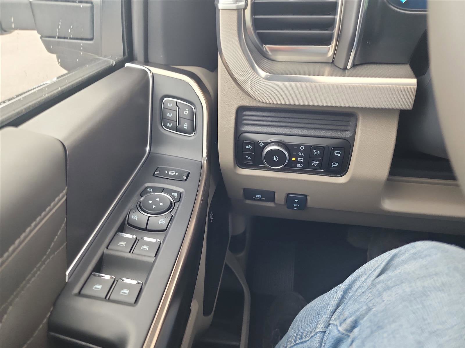2026 Ford Super Duty F-450 DRW Platinum