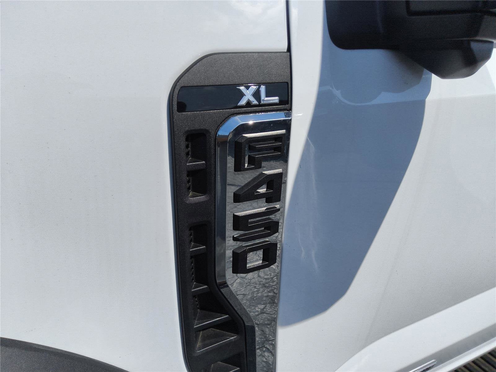 2026 Ford Super Duty F-450 DRW XL