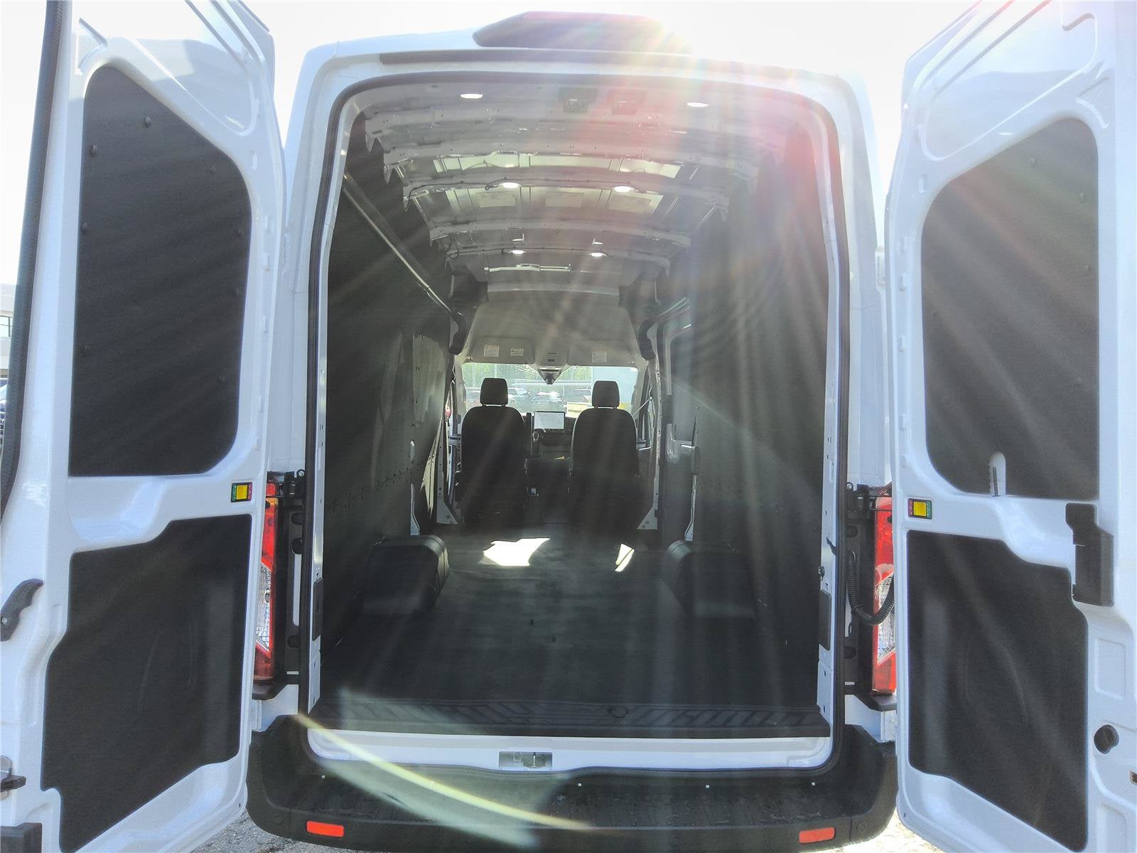2026 Ford Transit Cargo Van Base