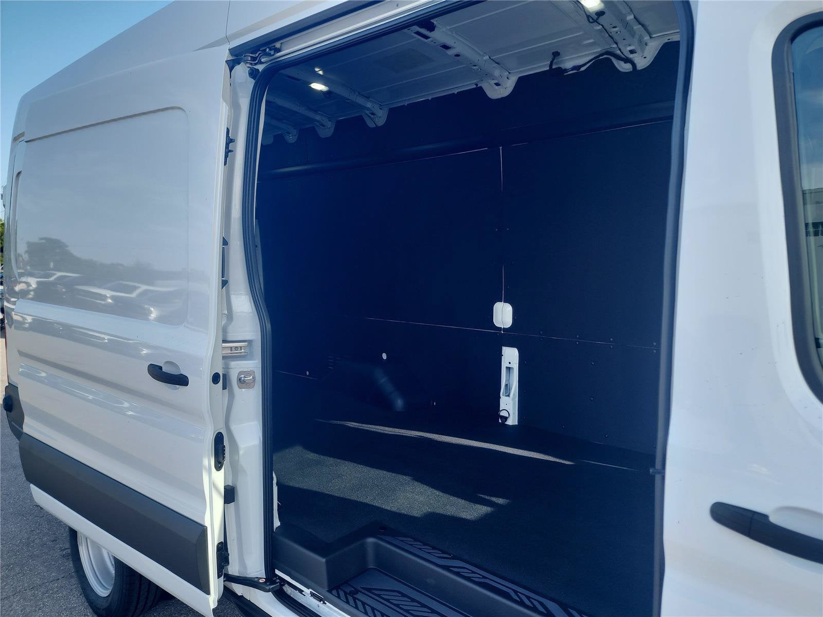 2026 Ford Transit Cargo Van Base