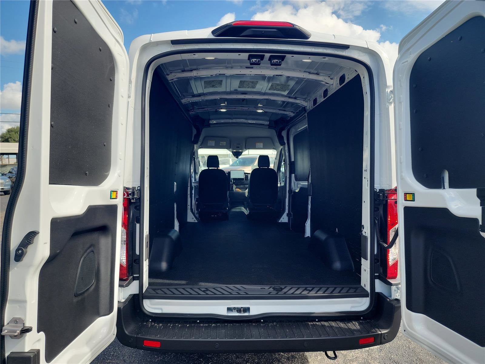 2026 Ford Transit Cargo Van T-250 148" Med Rf 9150 GVWR RWD
