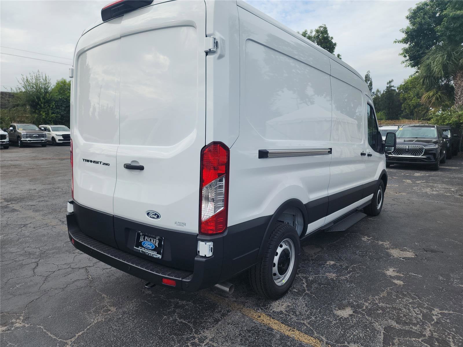2026 Ford Transit Cargo Van T-250 148" Med Rf 9150 GVWR RWD
