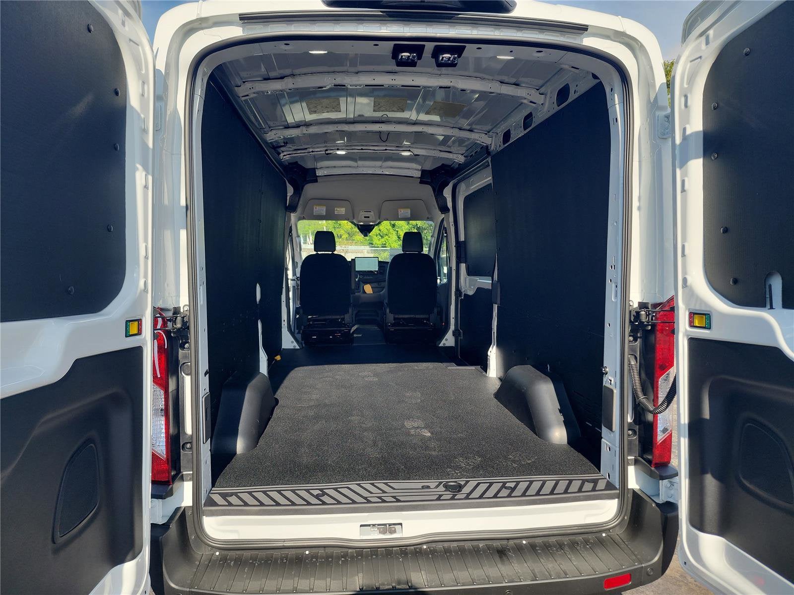 2026 Ford Transit Cargo Van Base