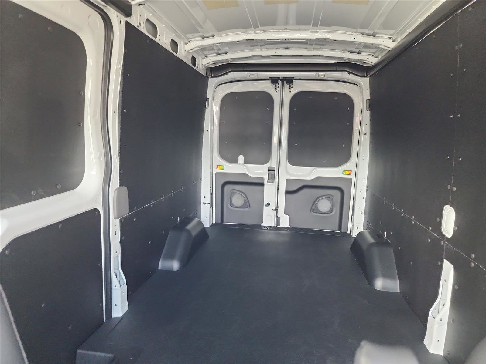 2026 Ford Transit Cargo Van T-250 148" Med Rf 9150 GVWR RWD