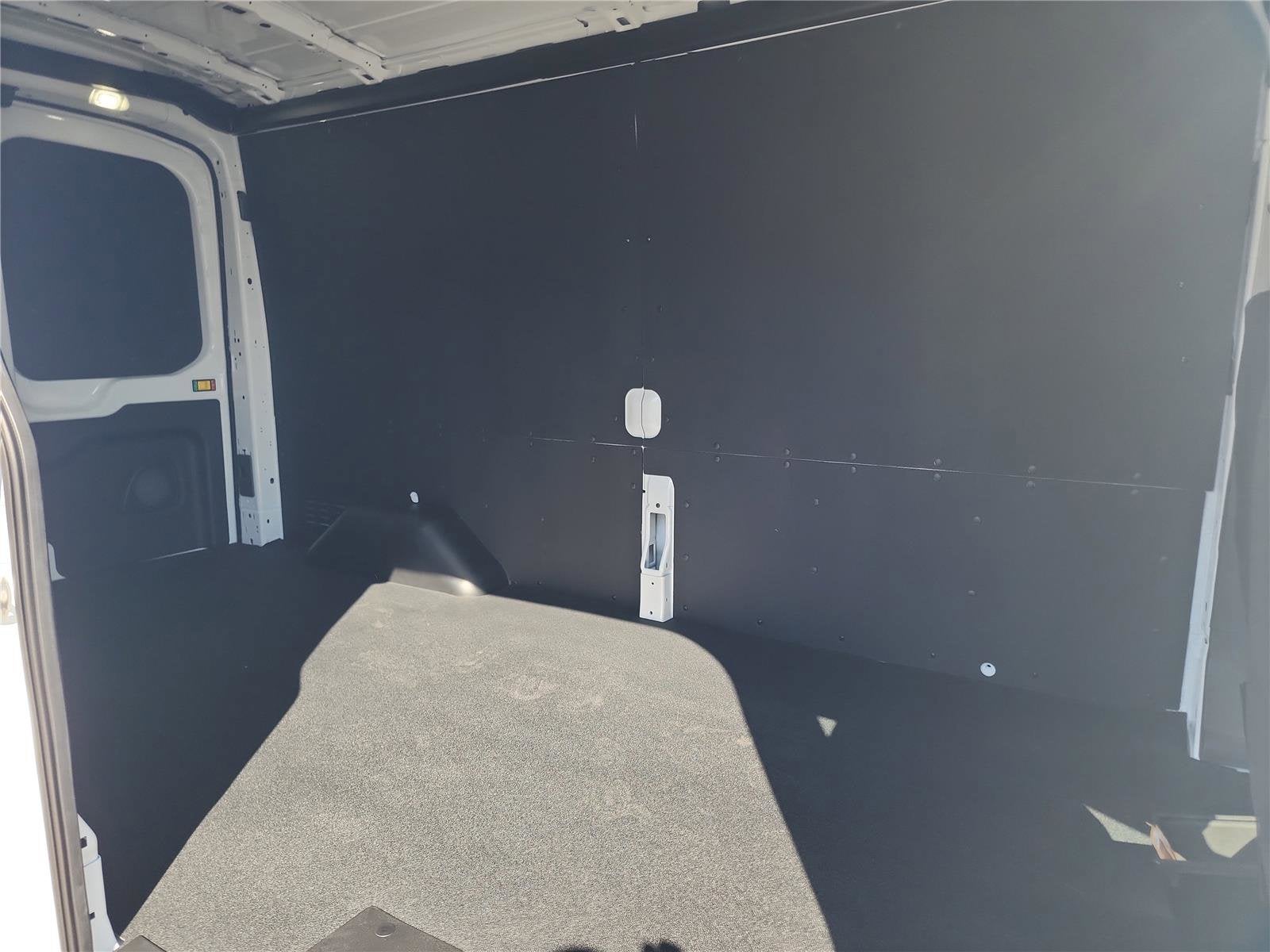 2026 Ford Transit Cargo Van T-250 148" Med Rf 9150 GVWR RWD