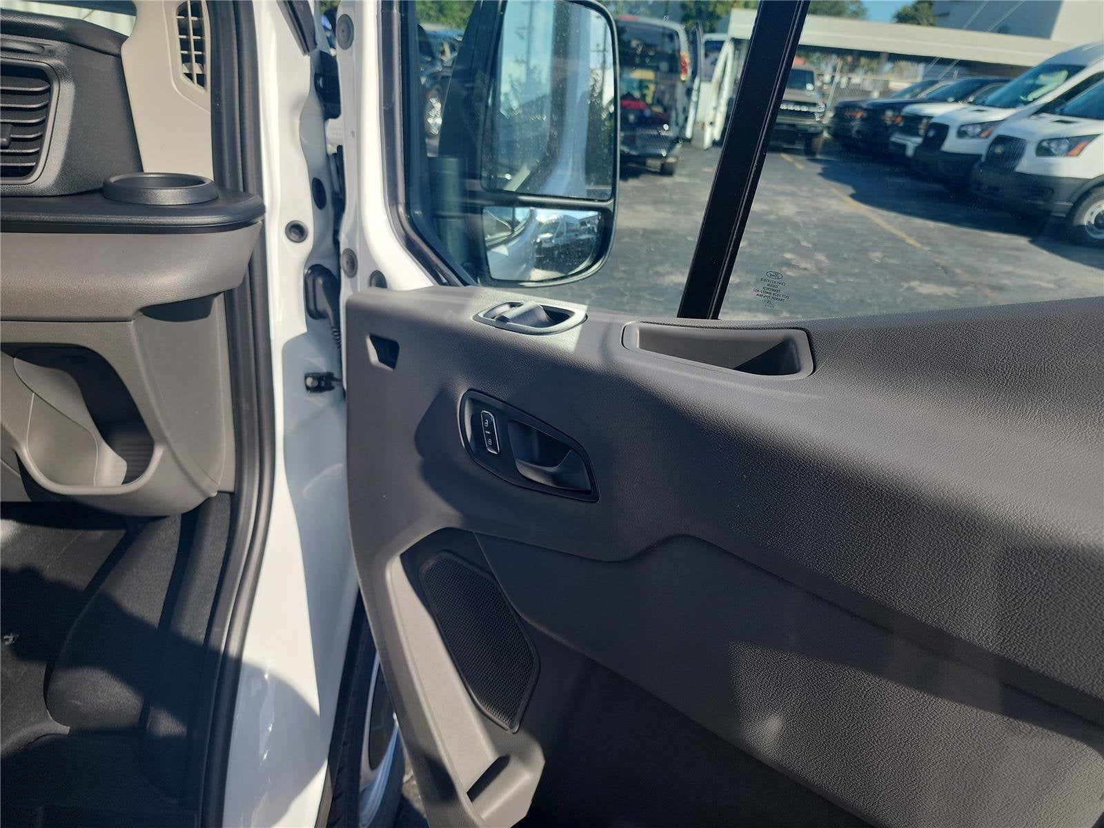 2026 Ford Transit Cargo Van T-250 148" Med Rf 9150 GVWR RWD