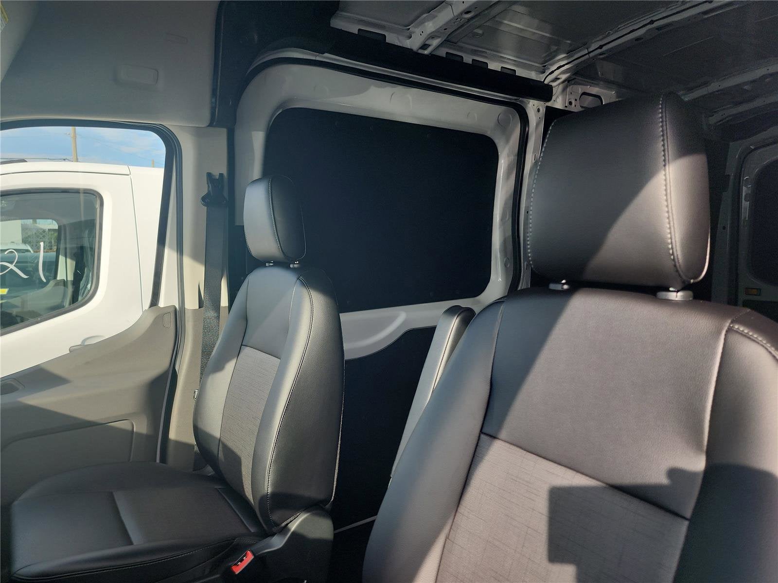 2026 Ford Transit Cargo Van T-250 148" Med Rf 9150 GVWR RWD