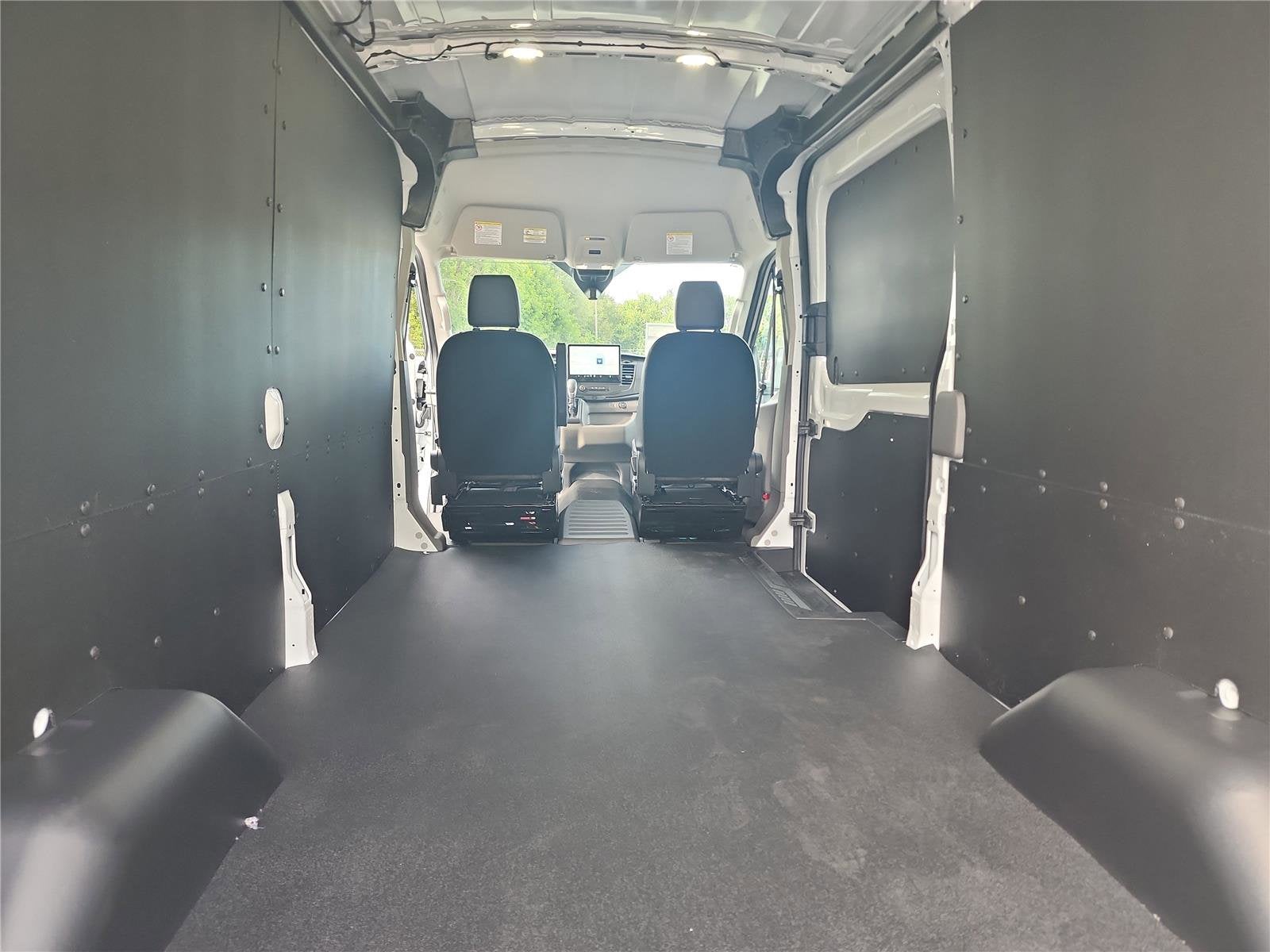 2026 Ford Transit Cargo Van T-250 148" Med Rf 9150 GVWR RWD