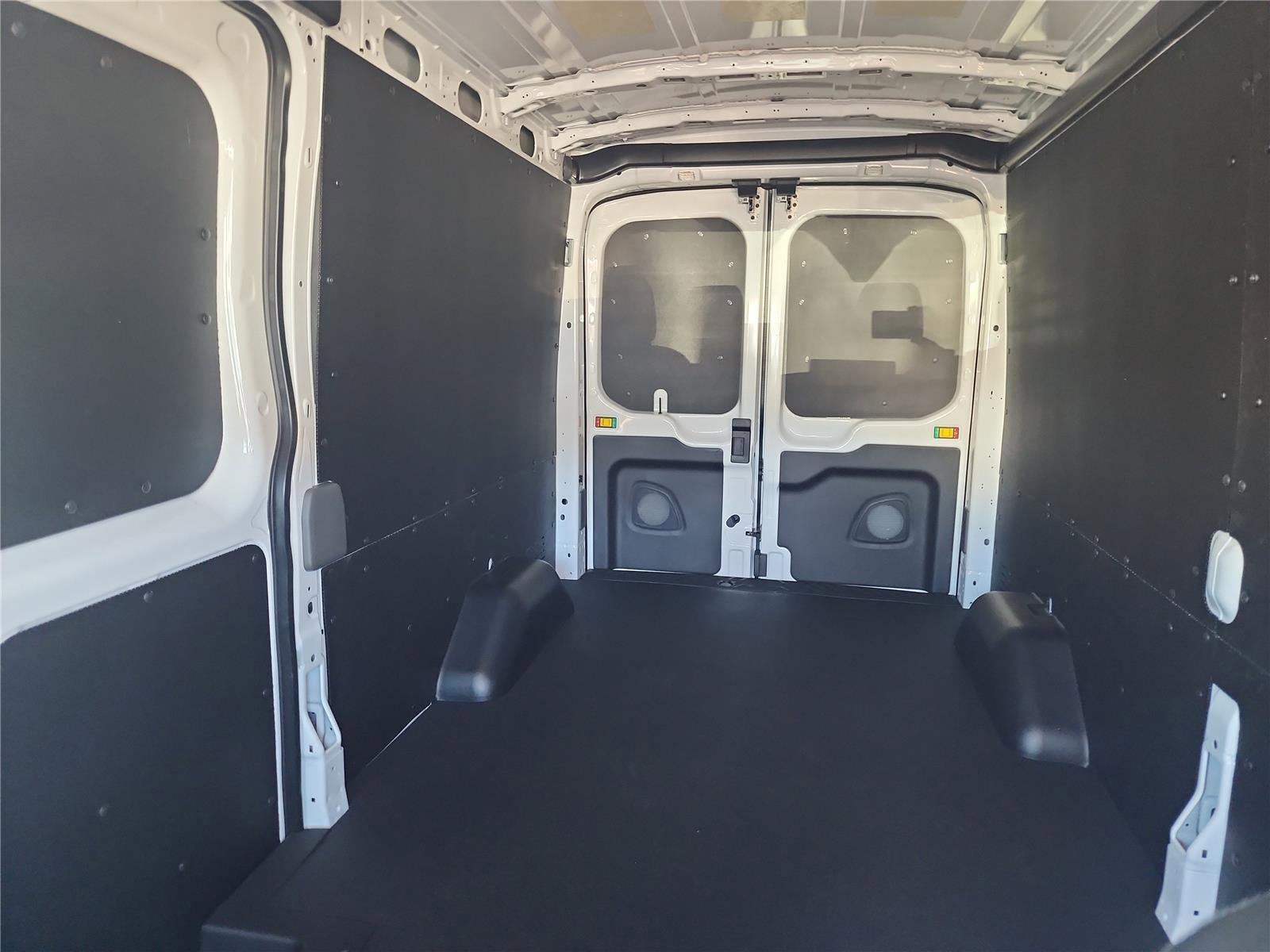 2026 Ford Transit Cargo Van T-250 148" Med Rf 9150 GVWR RWD