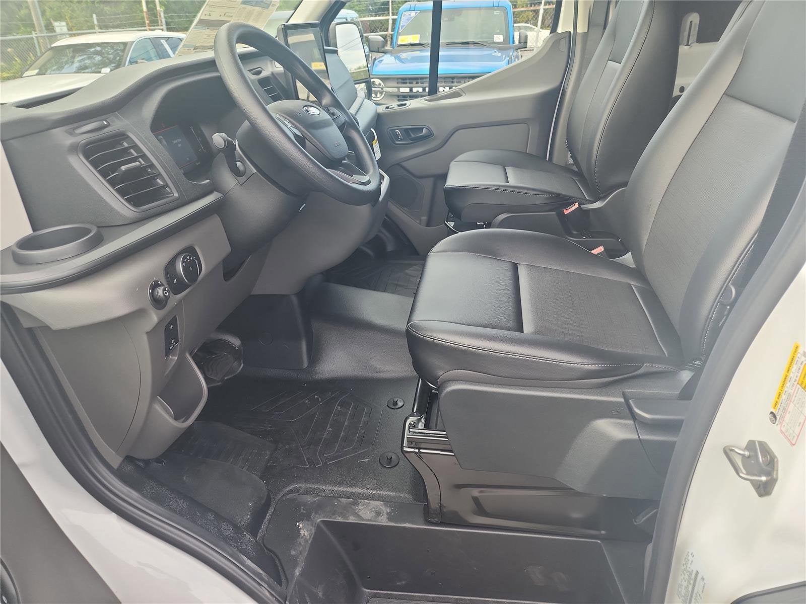 2026 Ford Transit Cargo Van T-250 148" Med Rf 9150 GVWR RWD