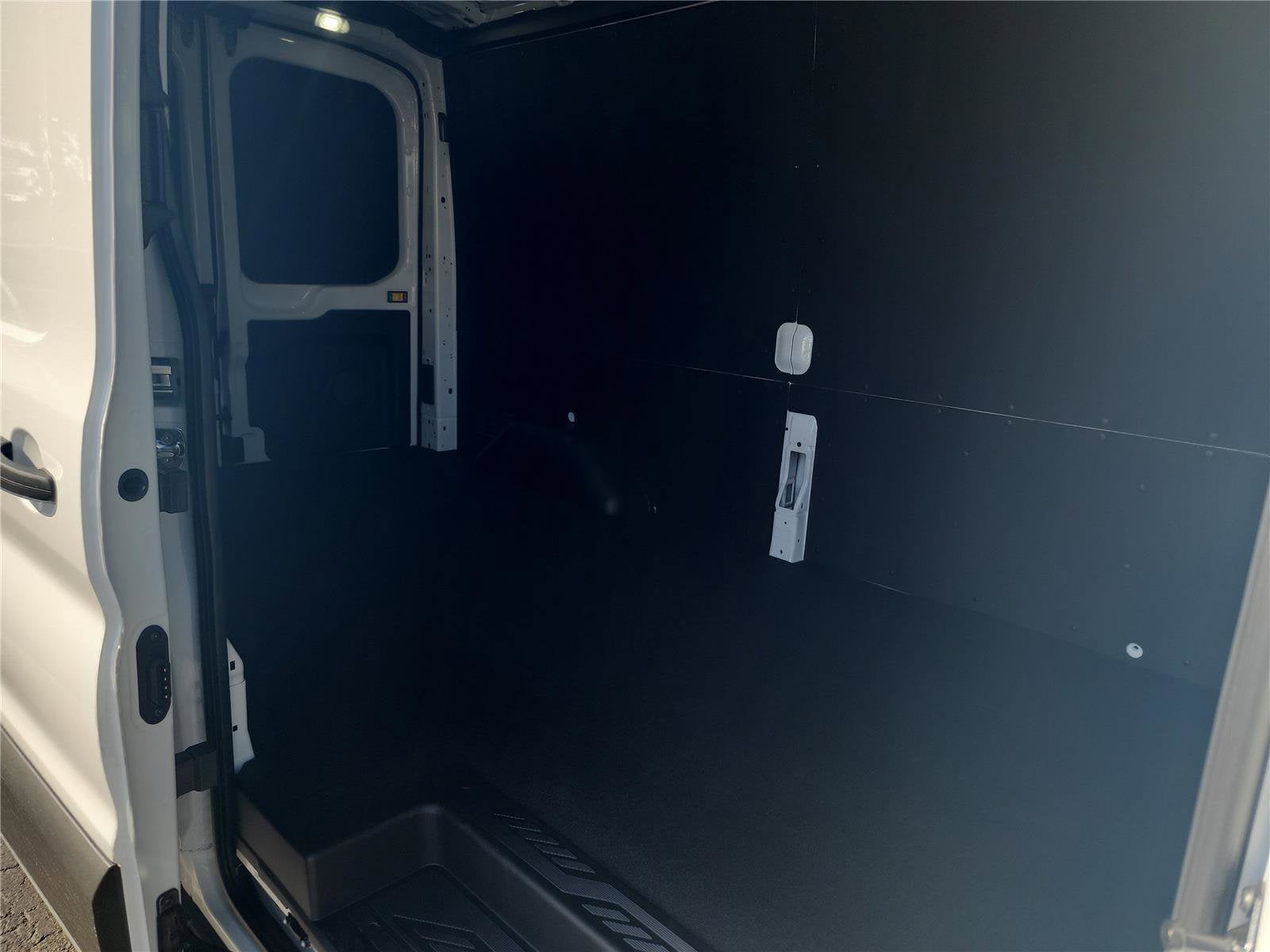 2026 Ford Transit Cargo Van T-250 148" Med Rf 9150 GVWR RWD