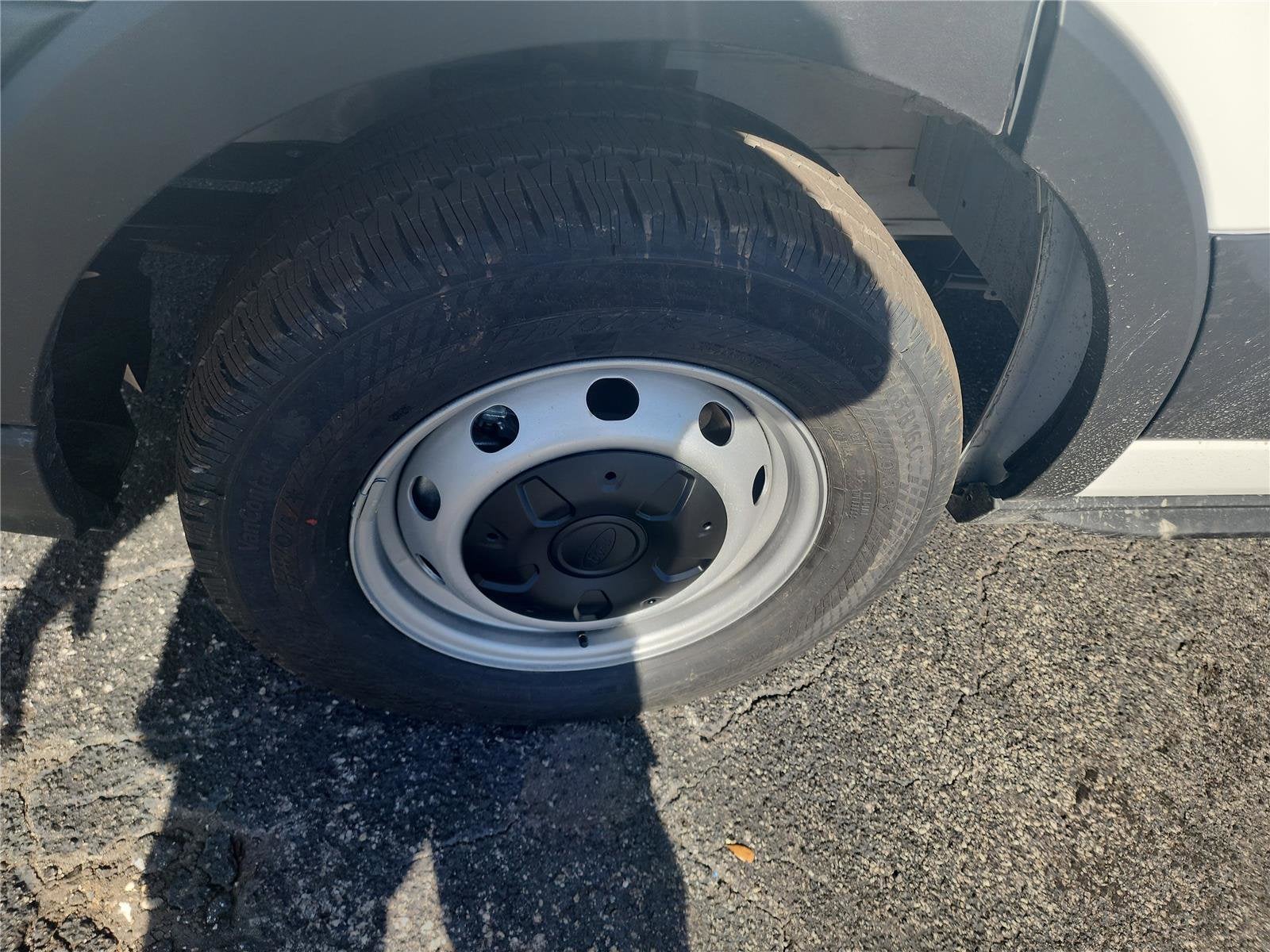 2026 Ford Transit Cargo Van T-250 148" Med Rf 9150 GVWR RWD