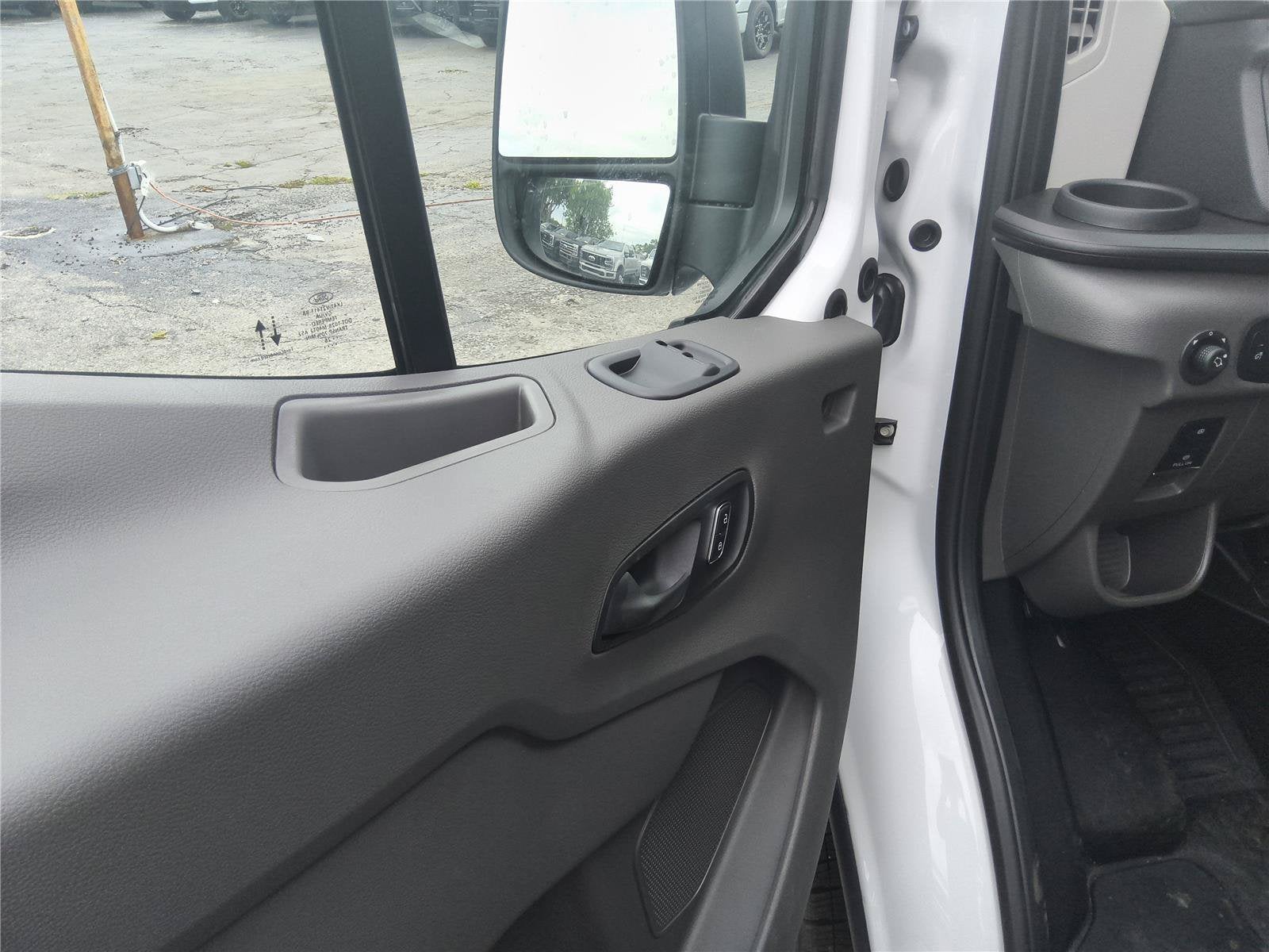 2026 Ford Transit Cargo Van Base