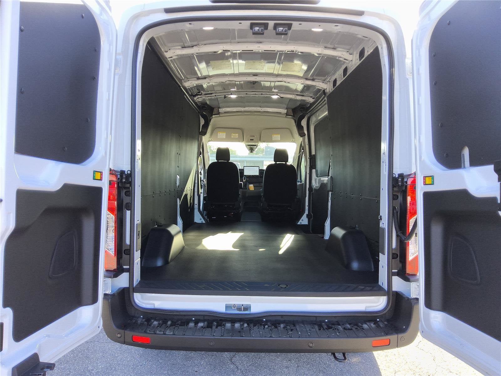 2026 Ford Transit Cargo Van Base