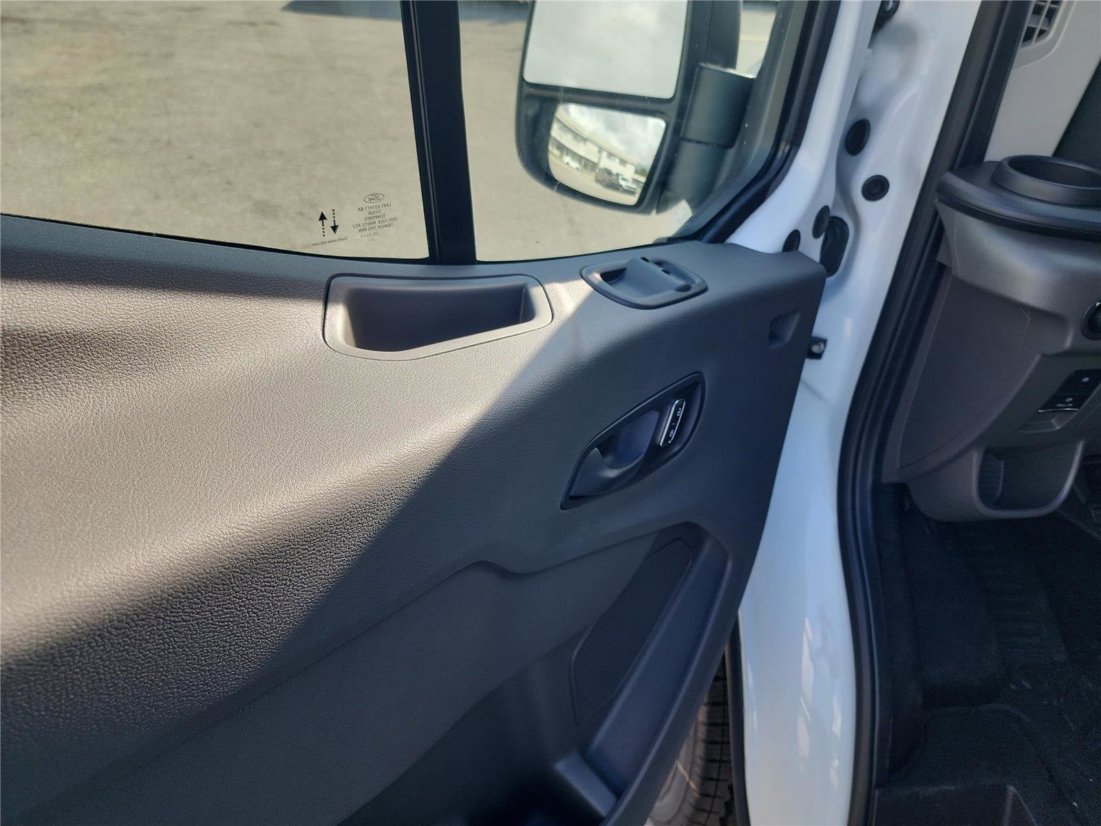 2026 Ford Transit Cargo Van T-250 148" Med Rf 9150 GVWR RWD