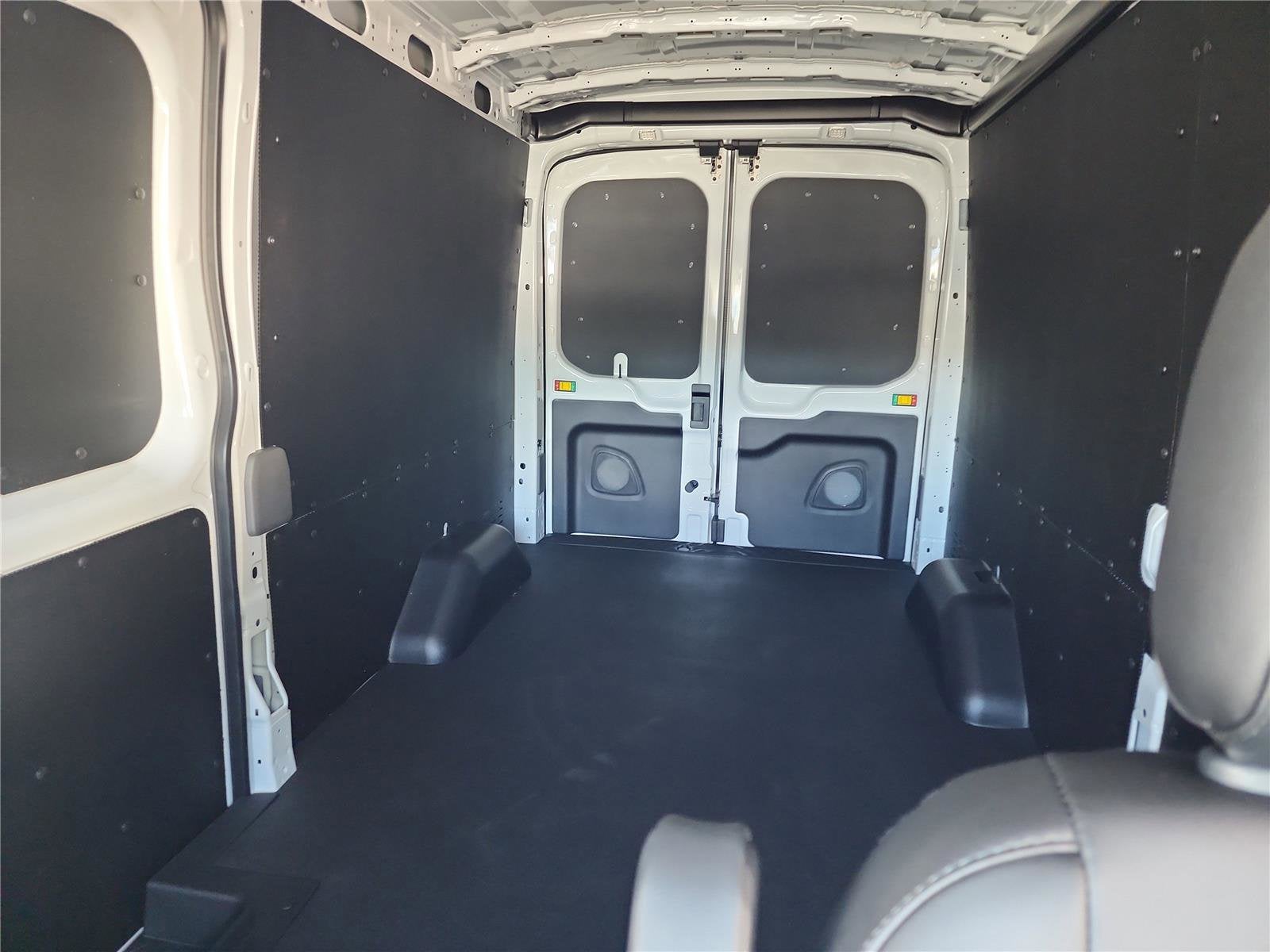 2026 Ford Transit Cargo Van T-250 148" Med Rf 9150 GVWR RWD