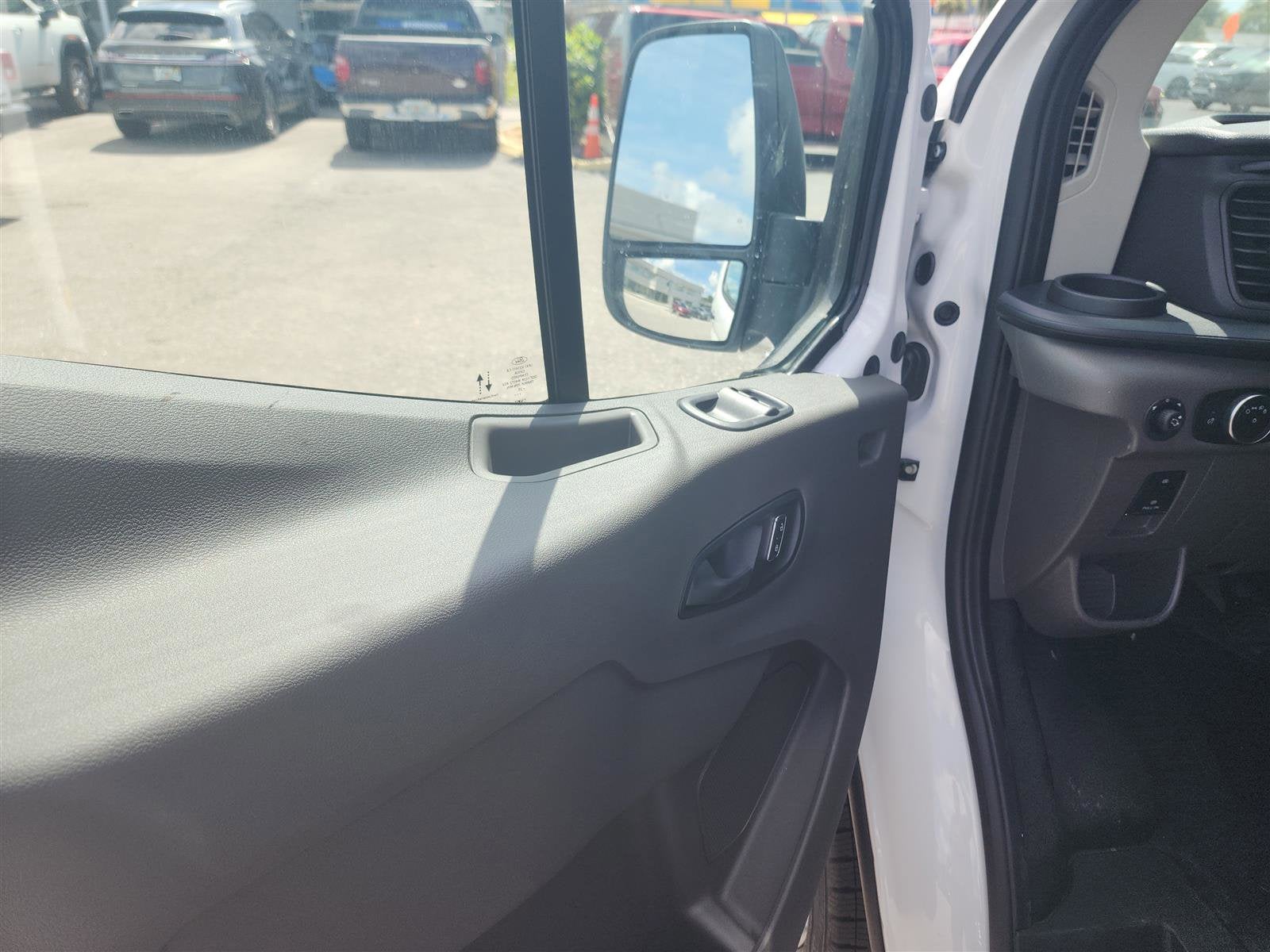 2025 Ford Transit Cargo Van T-250 130" Low Rf 9070 GVWR RWD