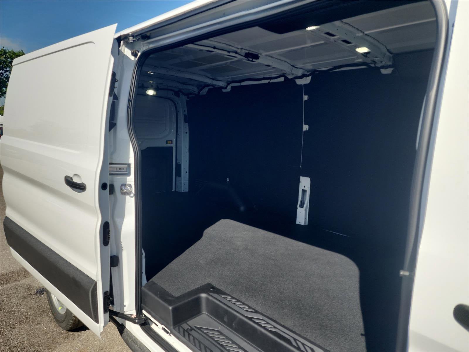 2026 Ford Transit Cargo Van Base