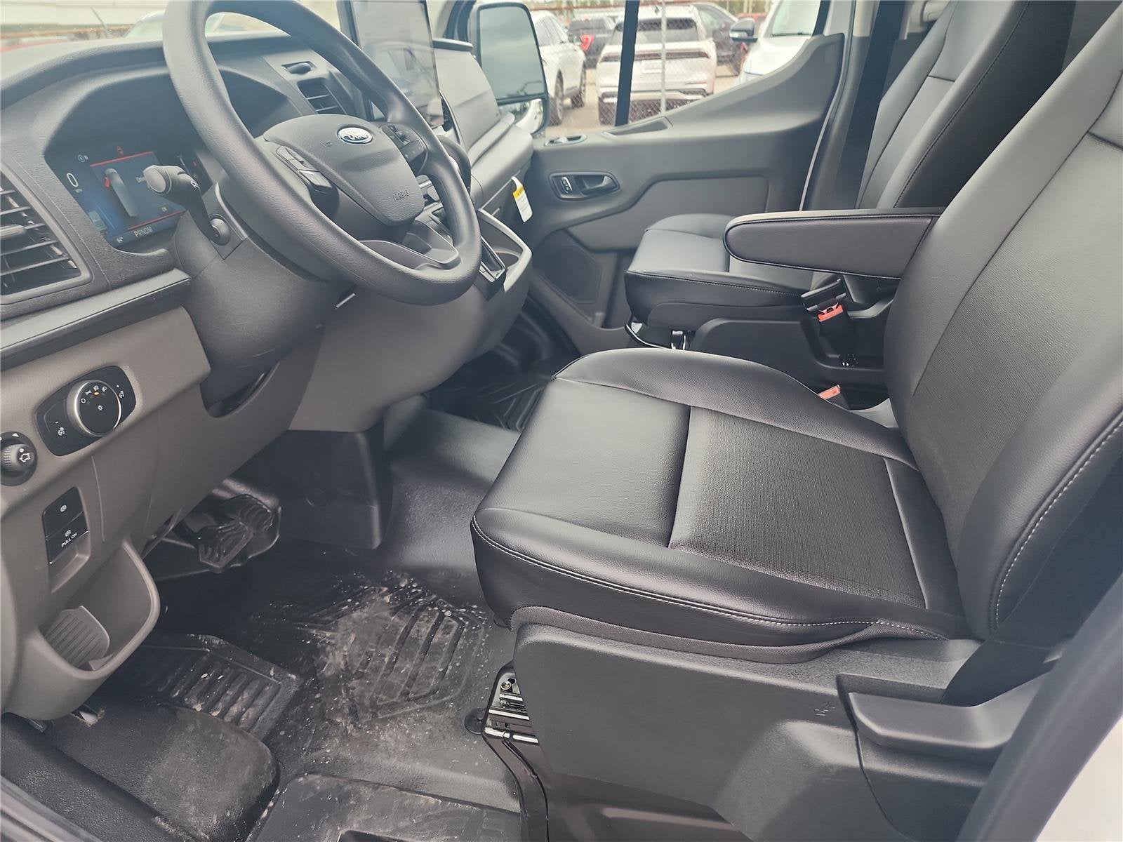 2026 Ford Transit Cargo Van T-250 130" Low Rf 9150 GVWR RWD