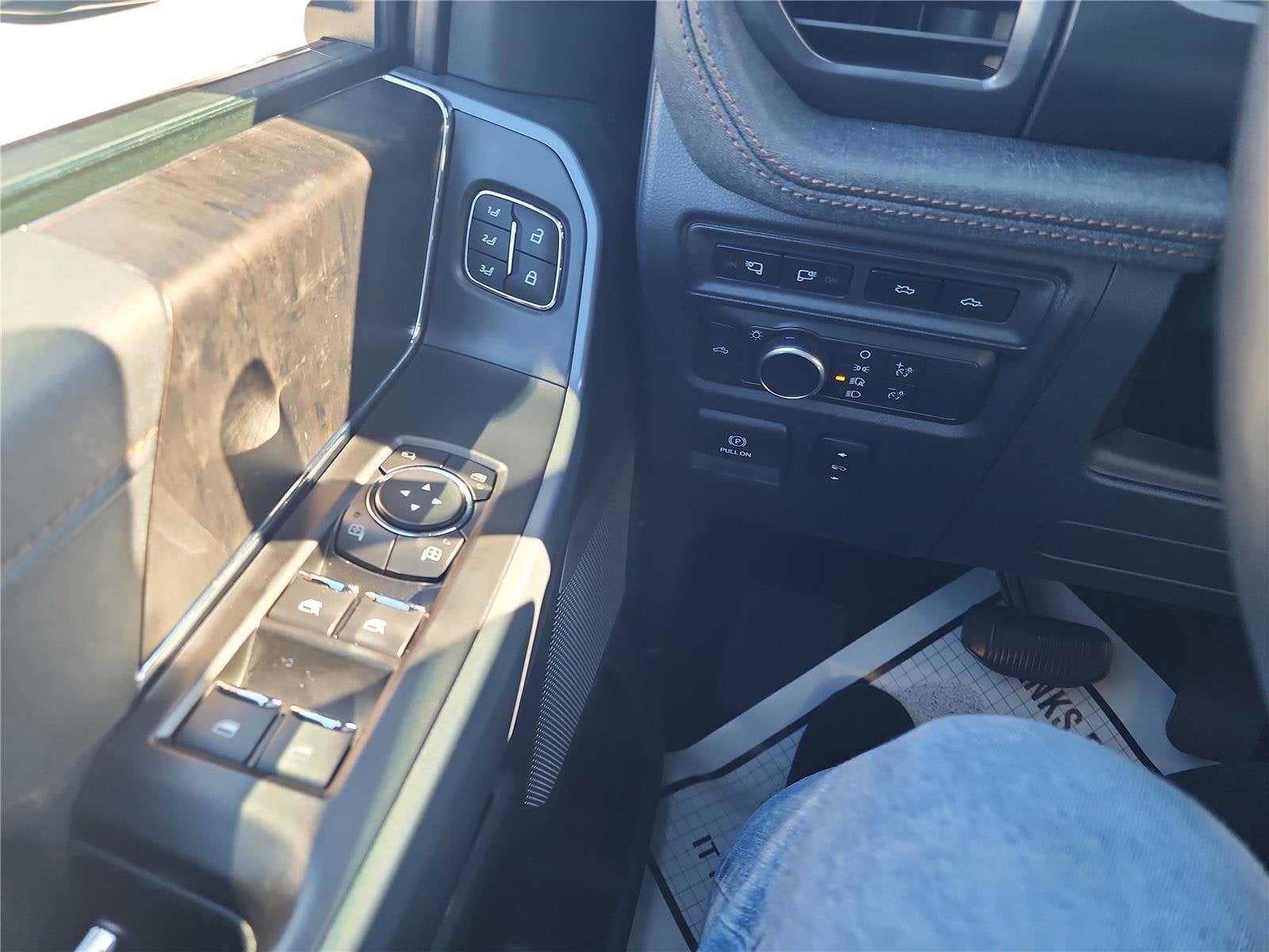 2022 Ford F-150 Lightning LARIAT