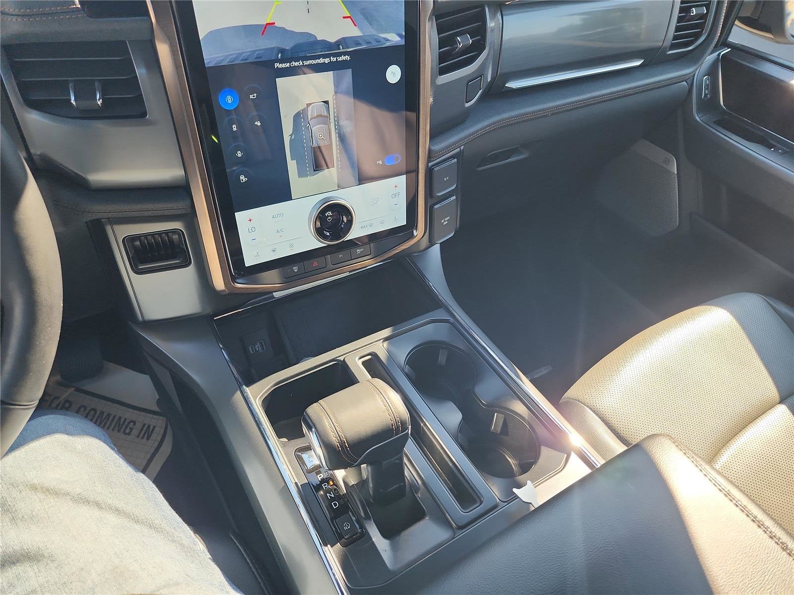 2022 Ford F-150 Lightning LARIAT