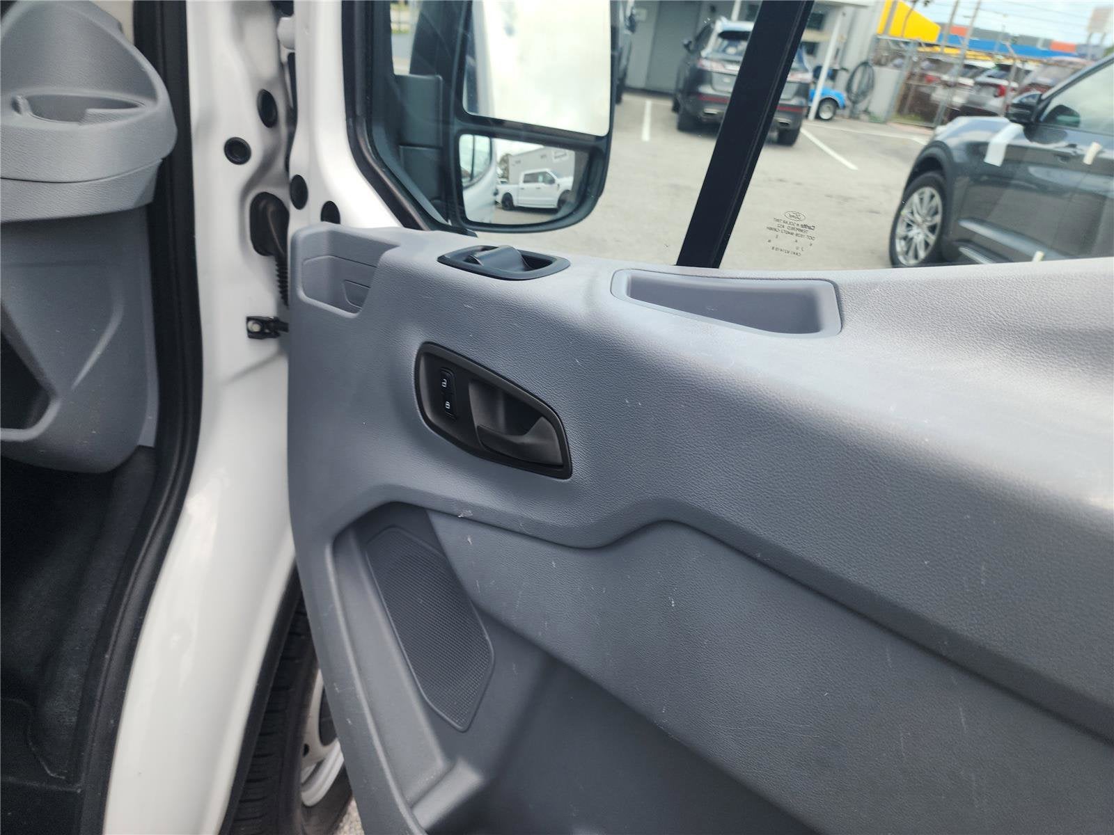 2017 Ford Transit Van 148 WB Medium Roof Cargo