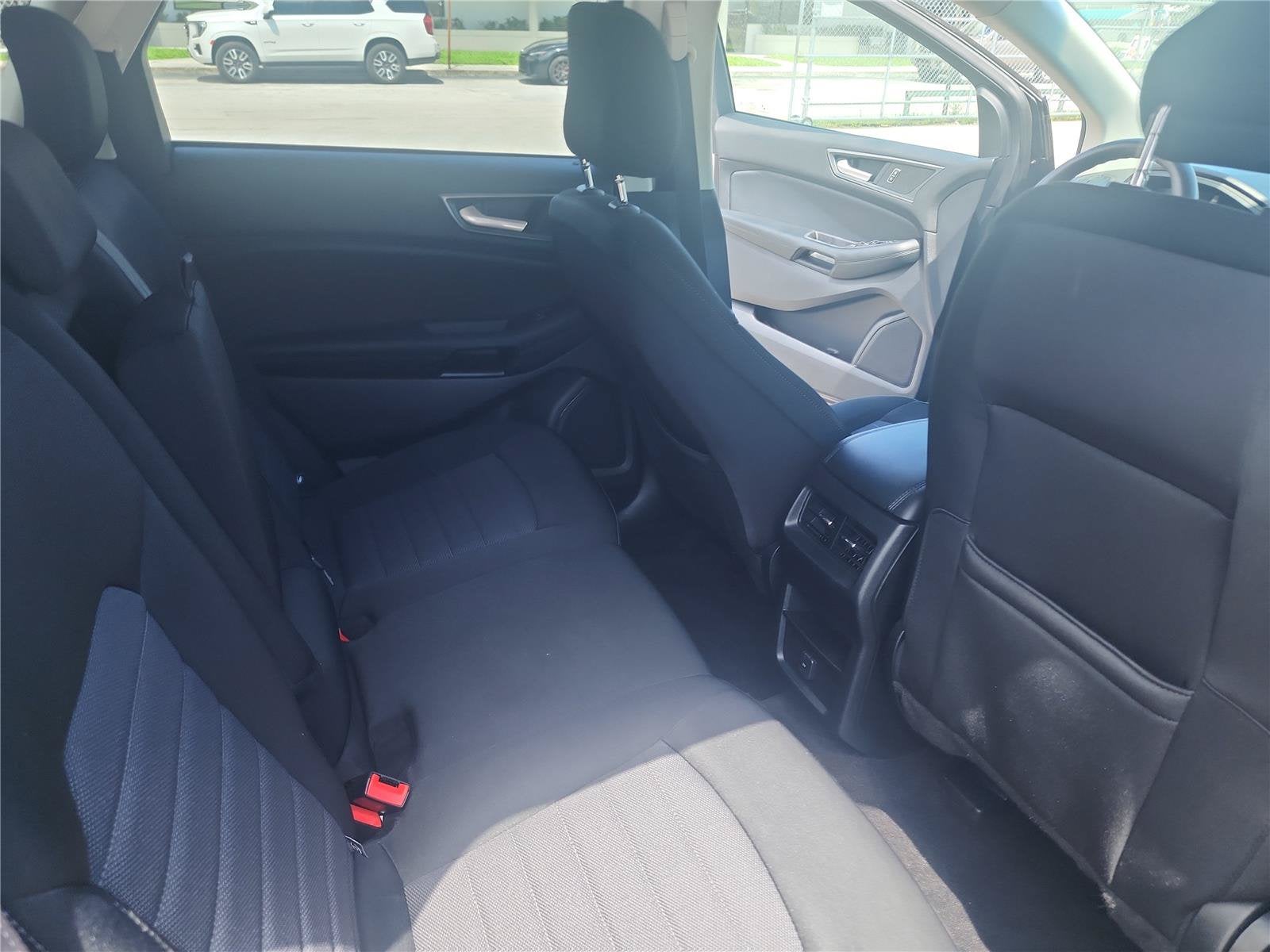 2020 Ford Edge SE