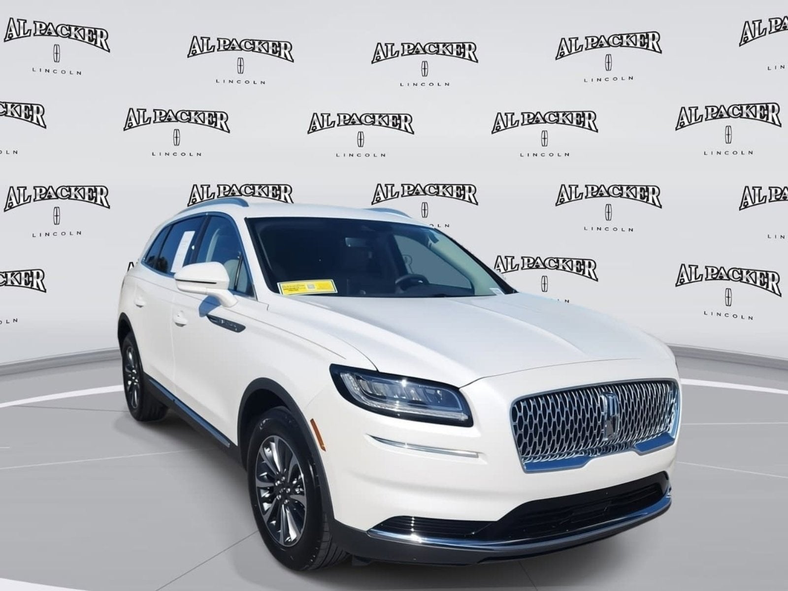 2023 Lincoln Nautilus Standard