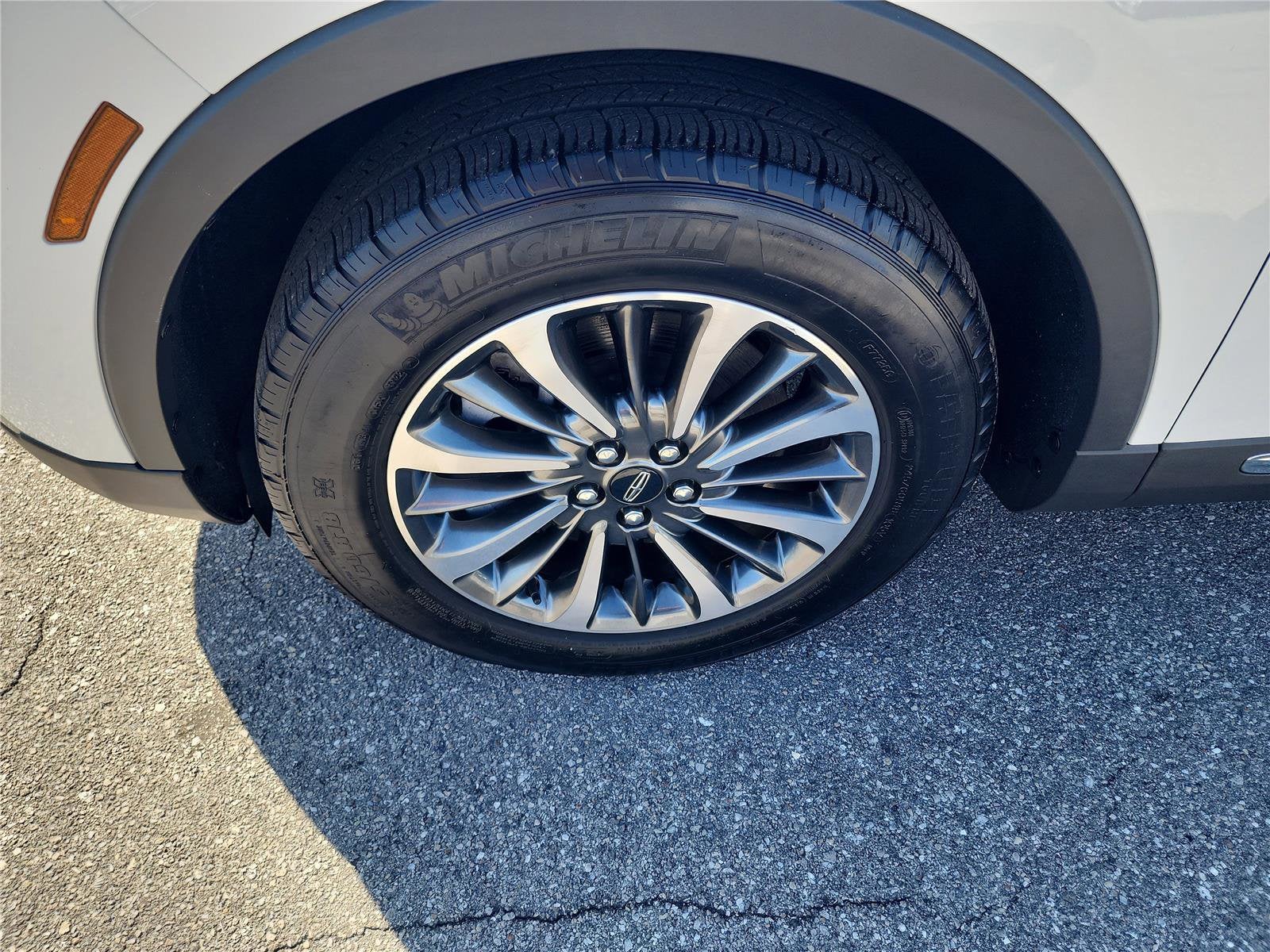 2023 Lincoln Nautilus Standard