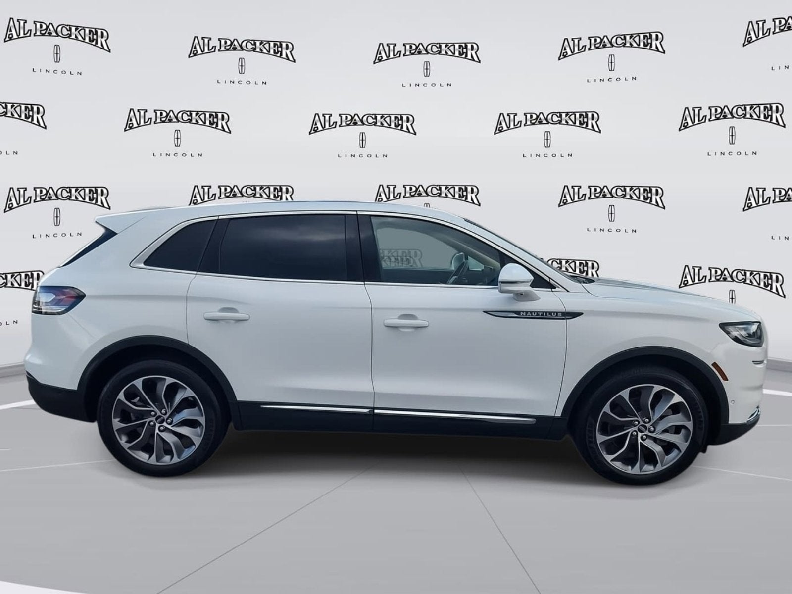 2021 Lincoln Nautilus Reserve