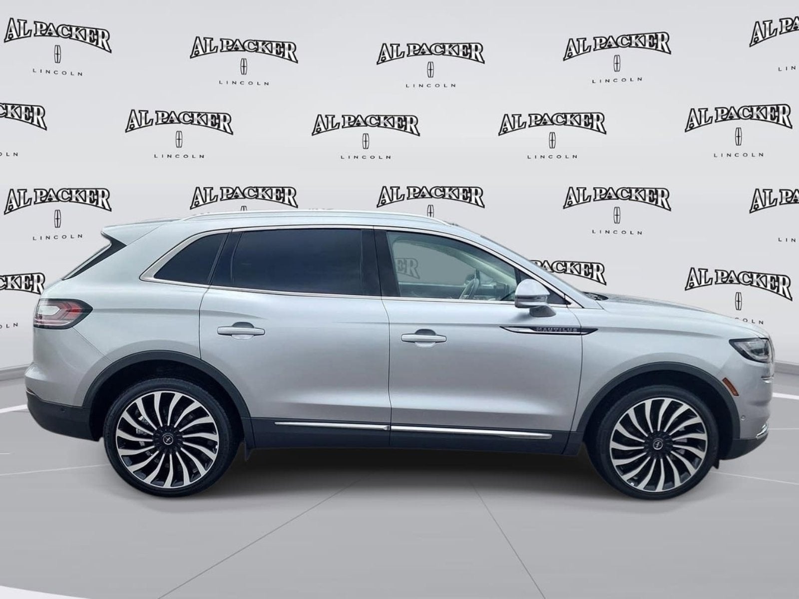 2023 Lincoln Nautilus Black Label
