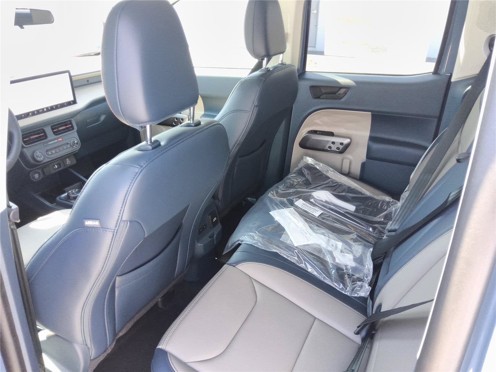2026 Ford Maverk9ick Lariat