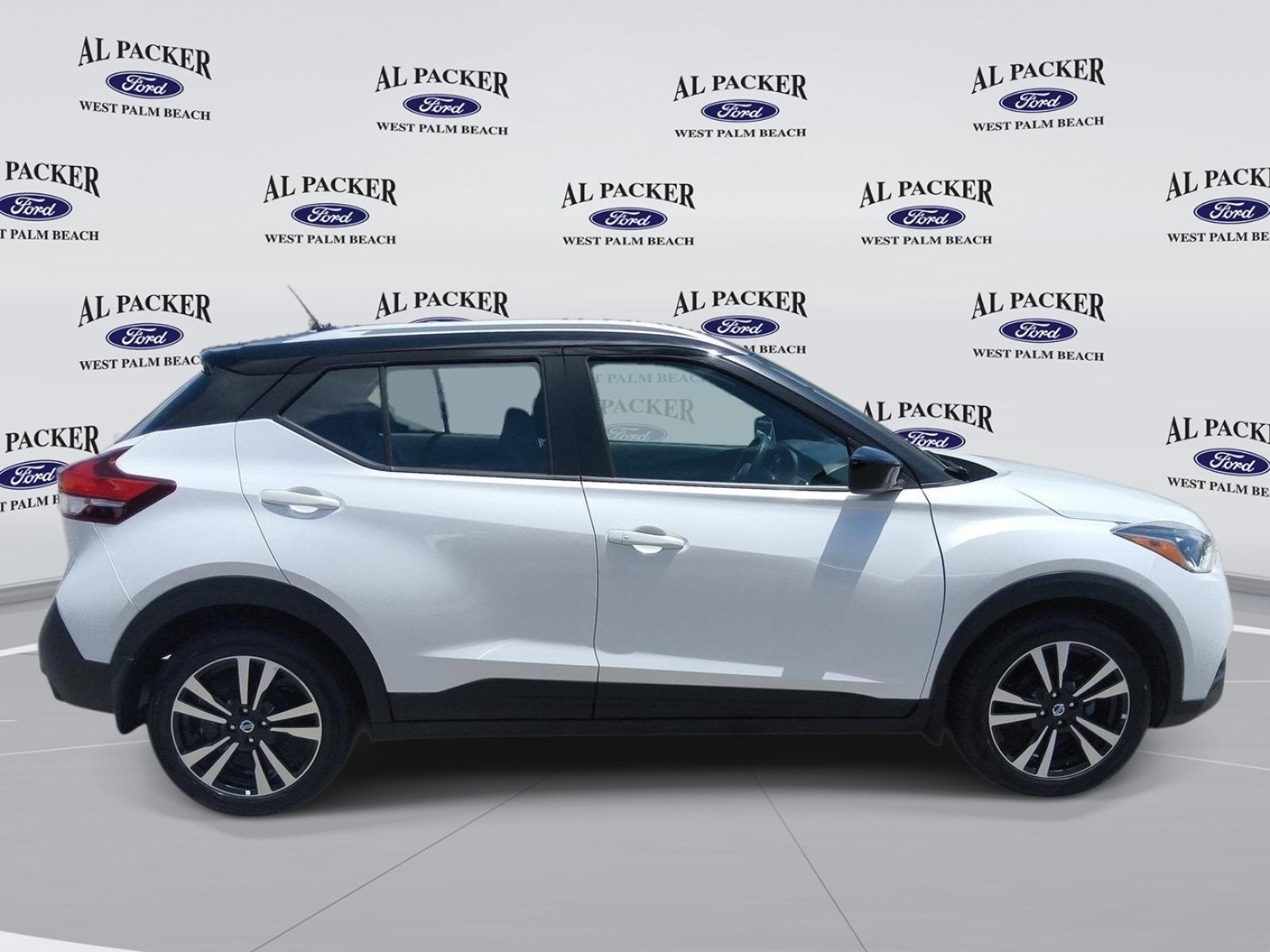 2019 Nissan Kicks SV