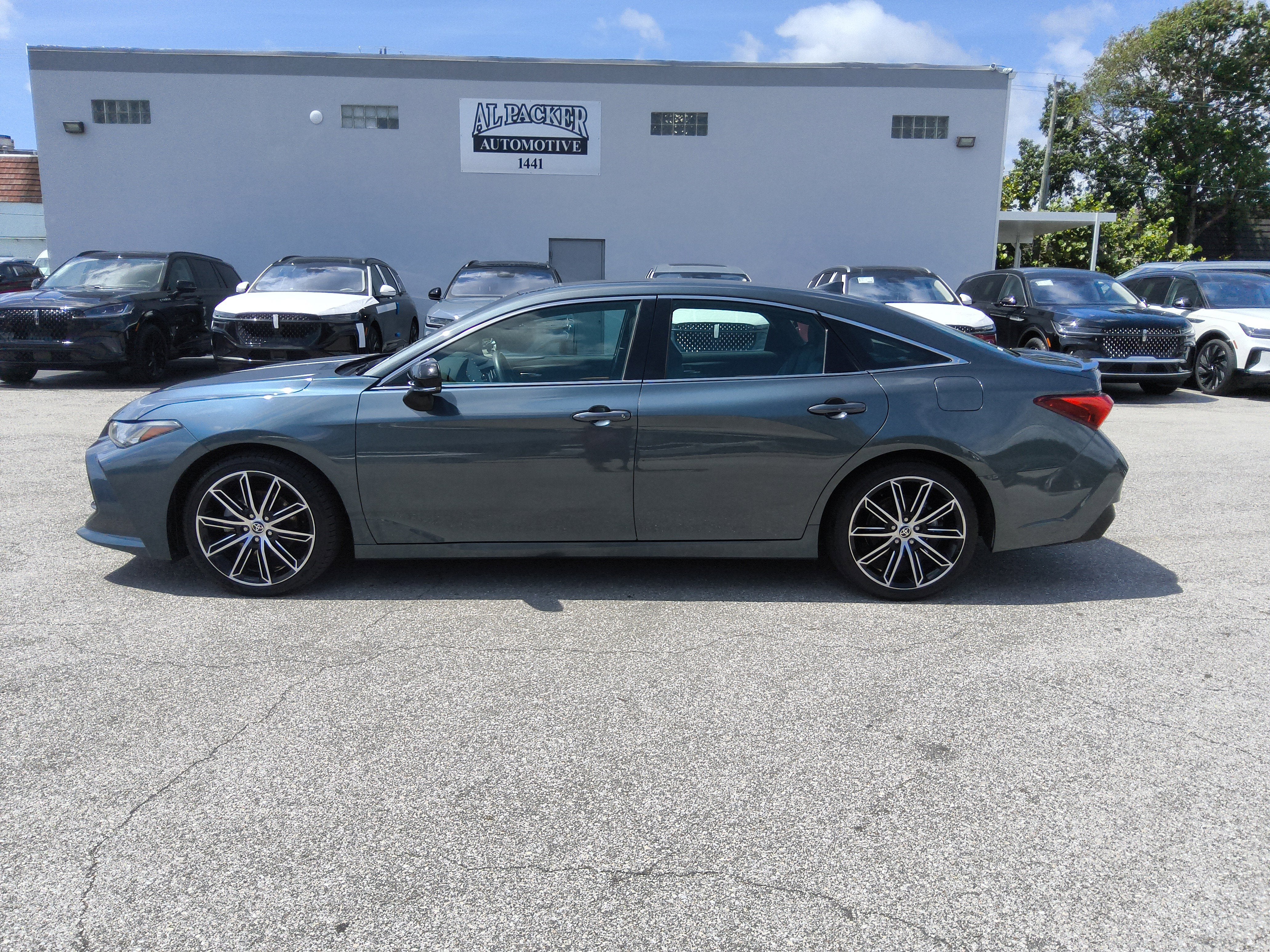 2021 Toyota Avalon Touring