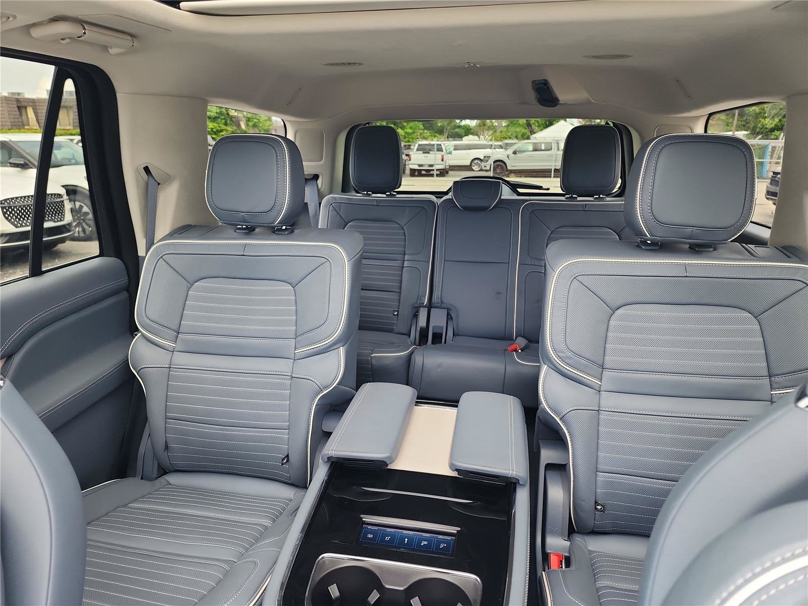 2024 Lincoln Navigator Black Label