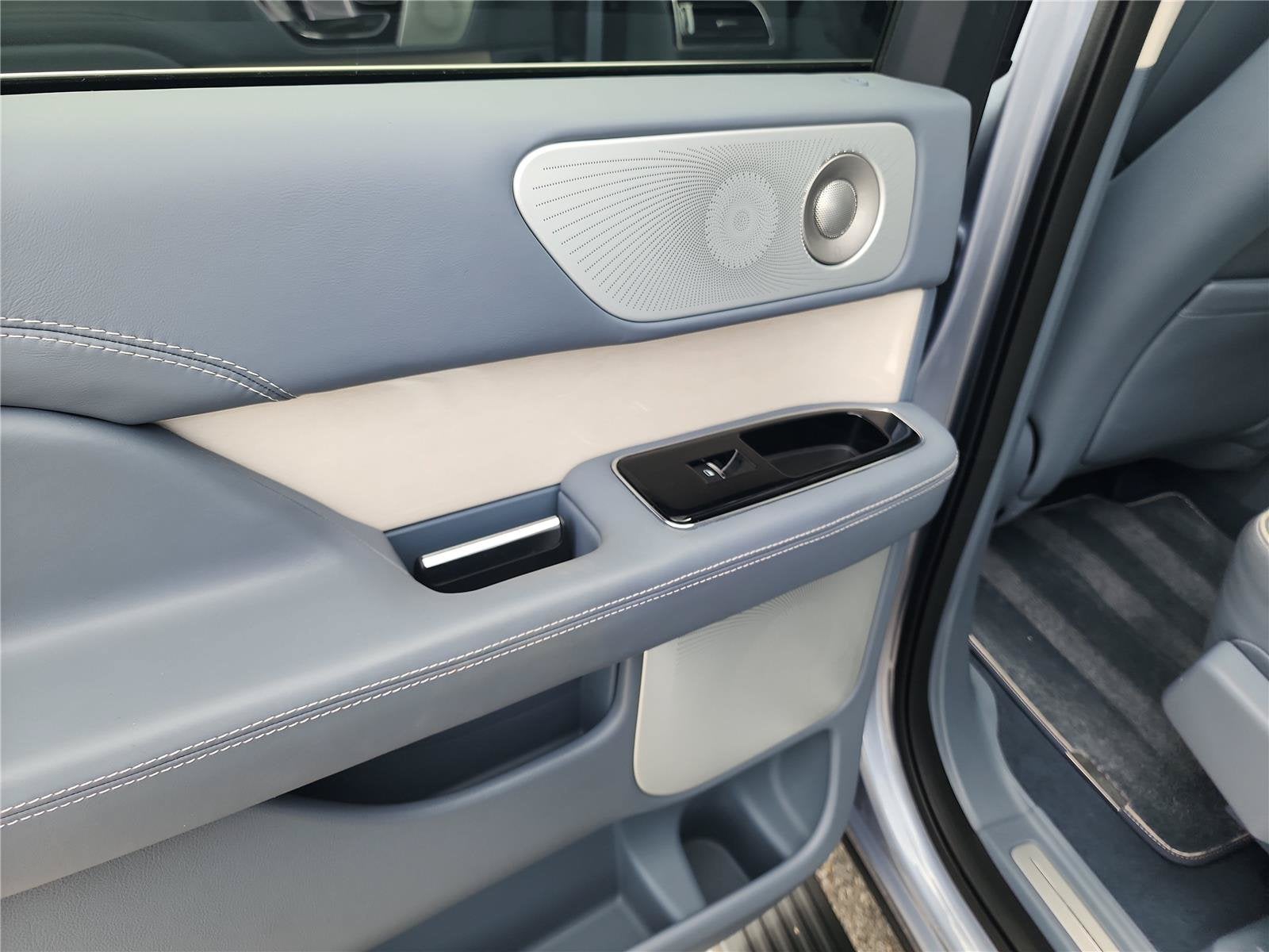 2024 Lincoln Navigator Black Label
