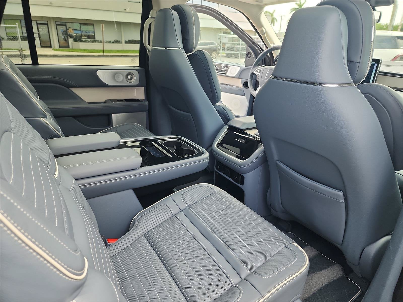 2024 Lincoln Navigator Black Label