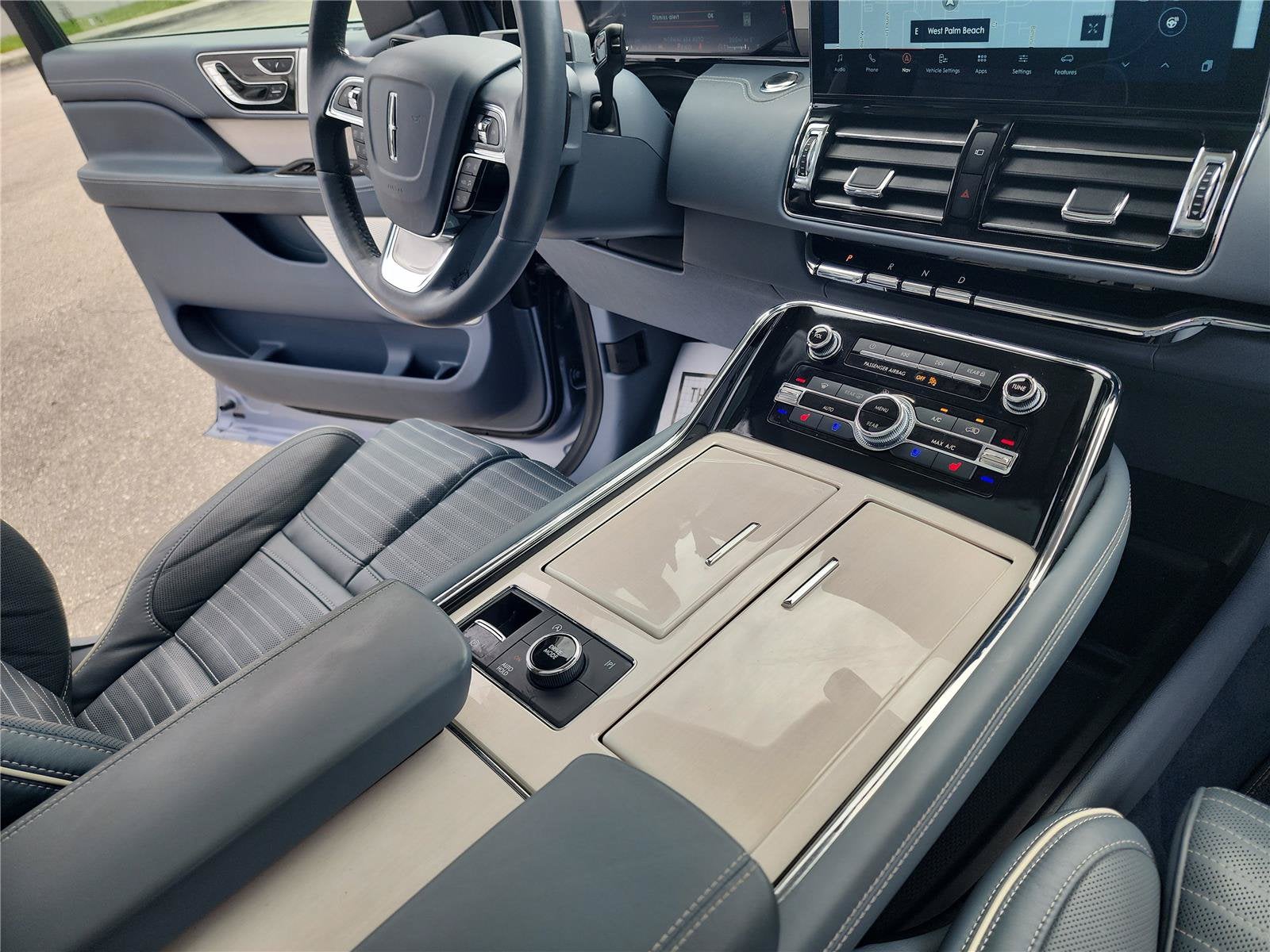 2024 Lincoln Navigator Black Label