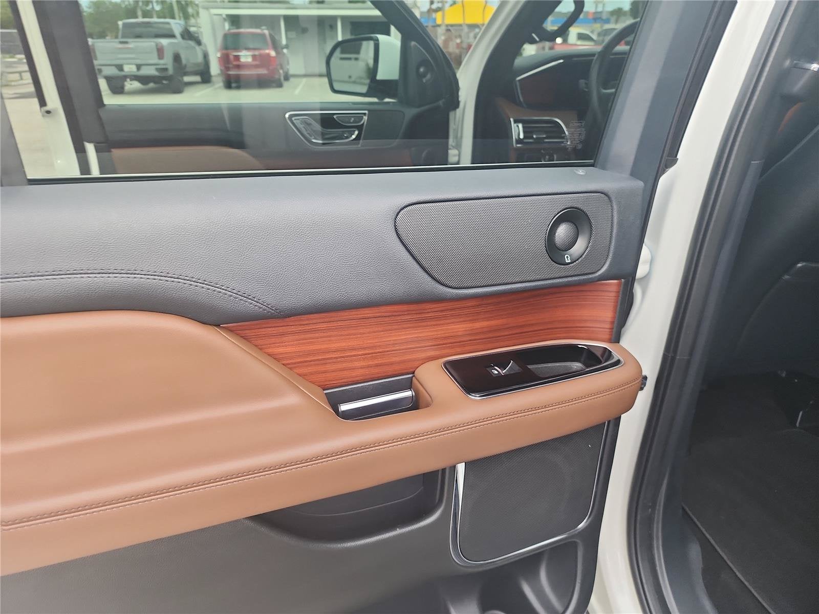 2022 Lincoln Navigator L Reserve