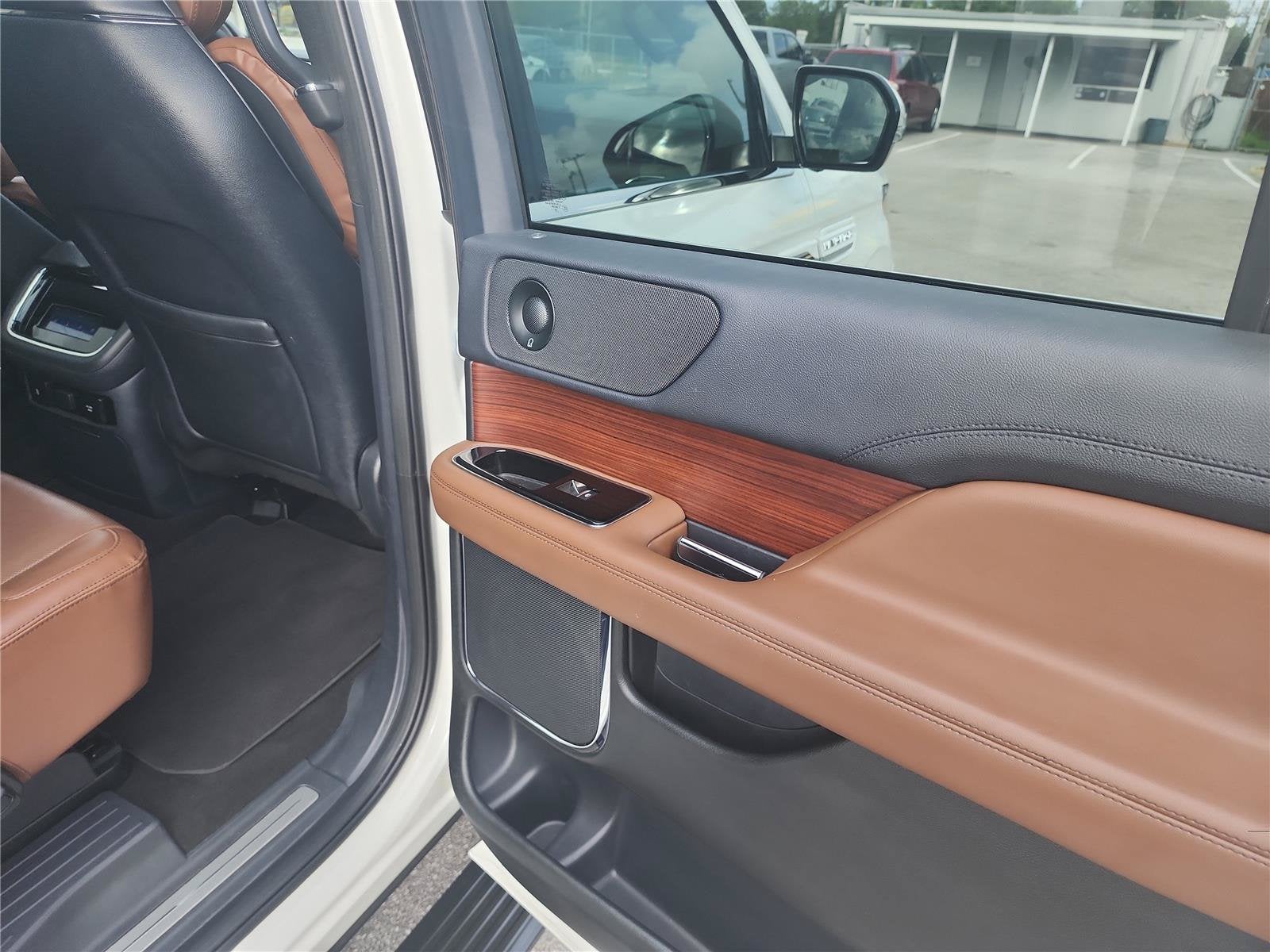2022 Lincoln Navigator L Reserve