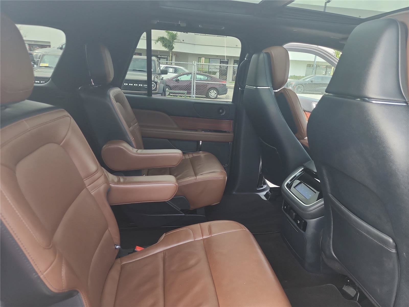 2022 Lincoln Navigator L Reserve