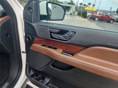 2022 Lincoln Navigator L Reserve