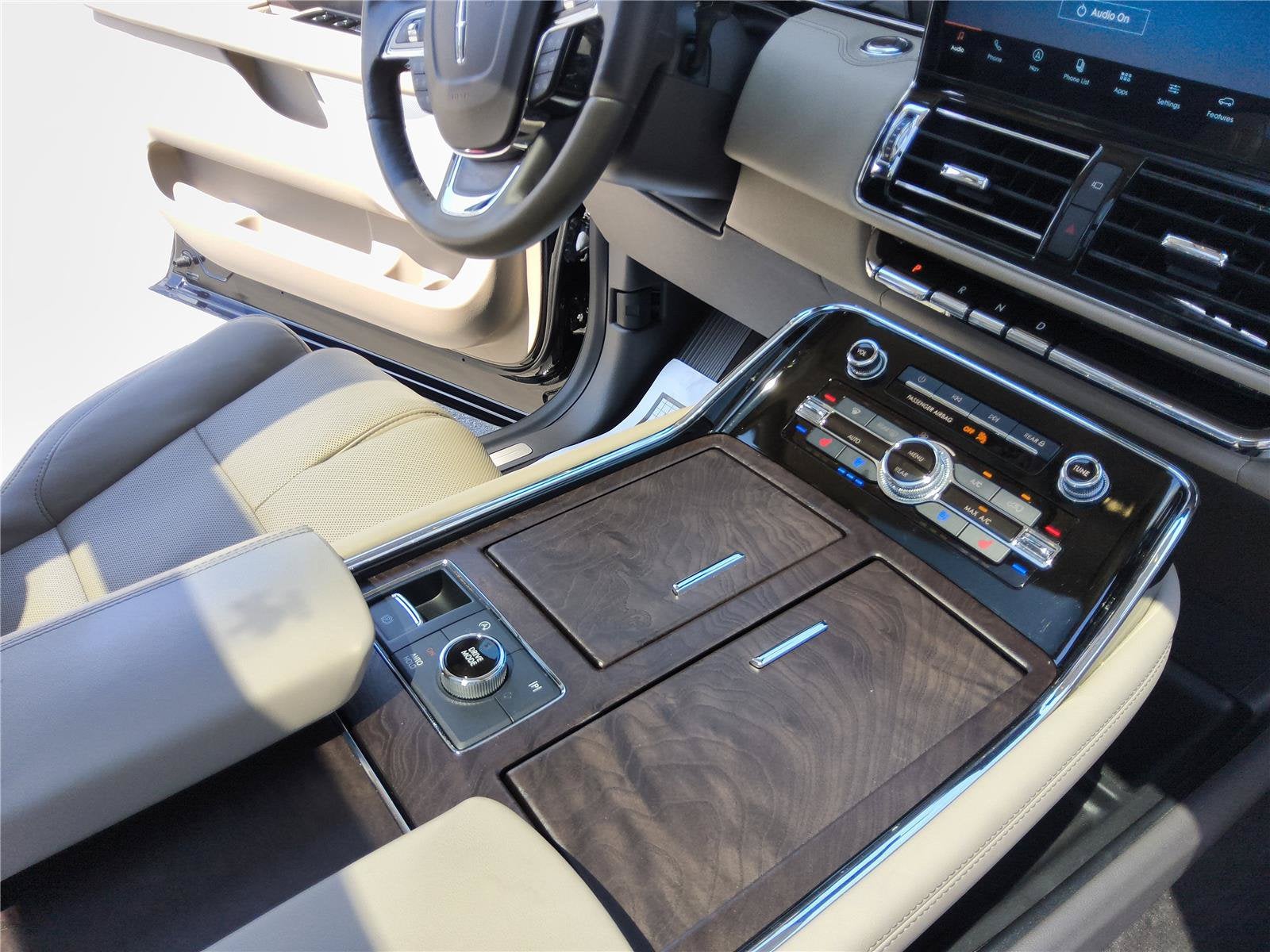 2024 Lincoln Navigator L Reserve