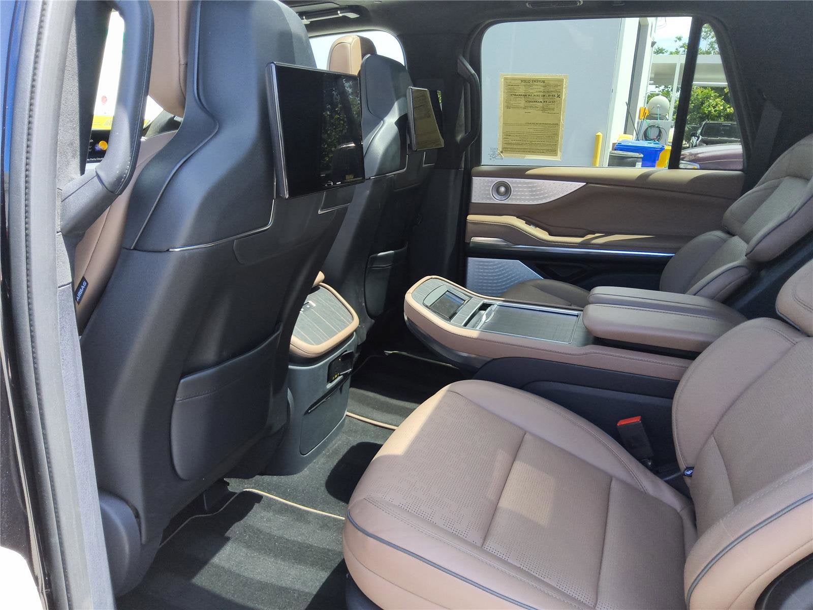 2025 Lincoln Navigator L Black Label